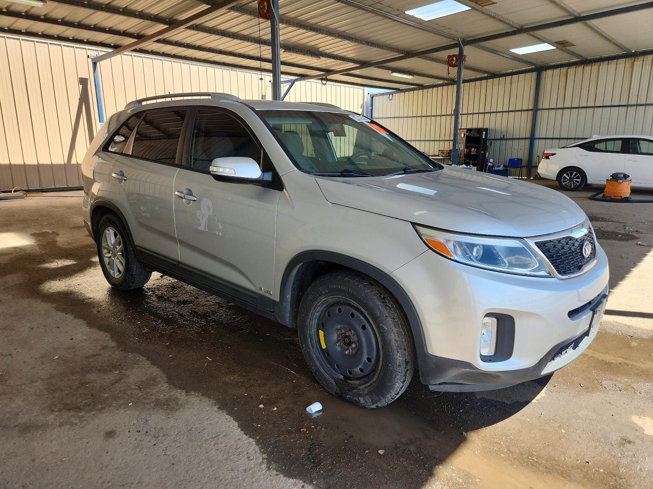 2014 Kia Sorento Lx Silver vin: 5XYKTDA71EG475001