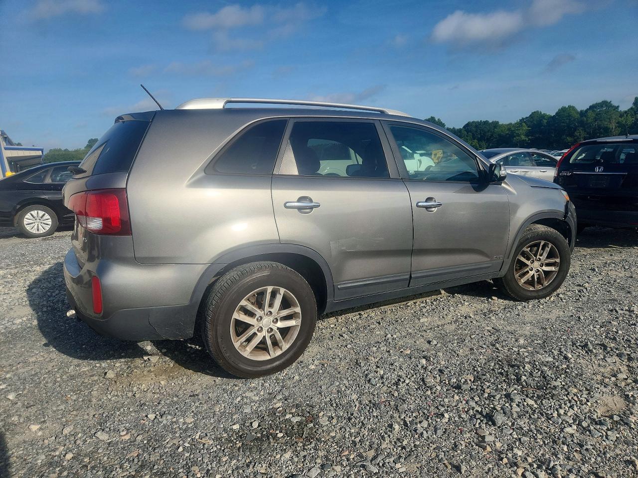 2015 Kia Sorento Lx Gold vin: 5XYKTDA71FG657623