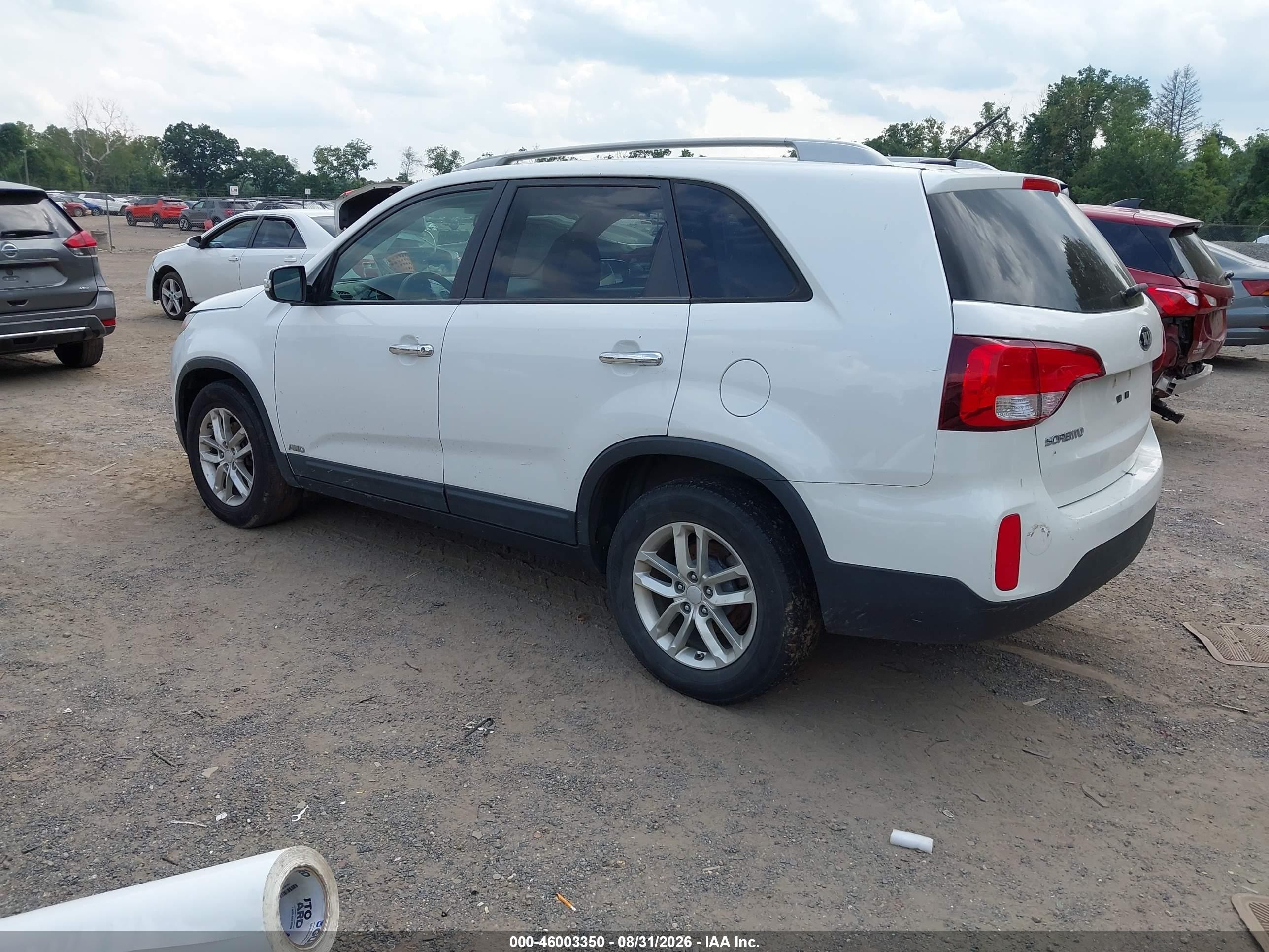 2015 Kia Sorento Lx V6 White vin: 5XYKTDA72FG564075