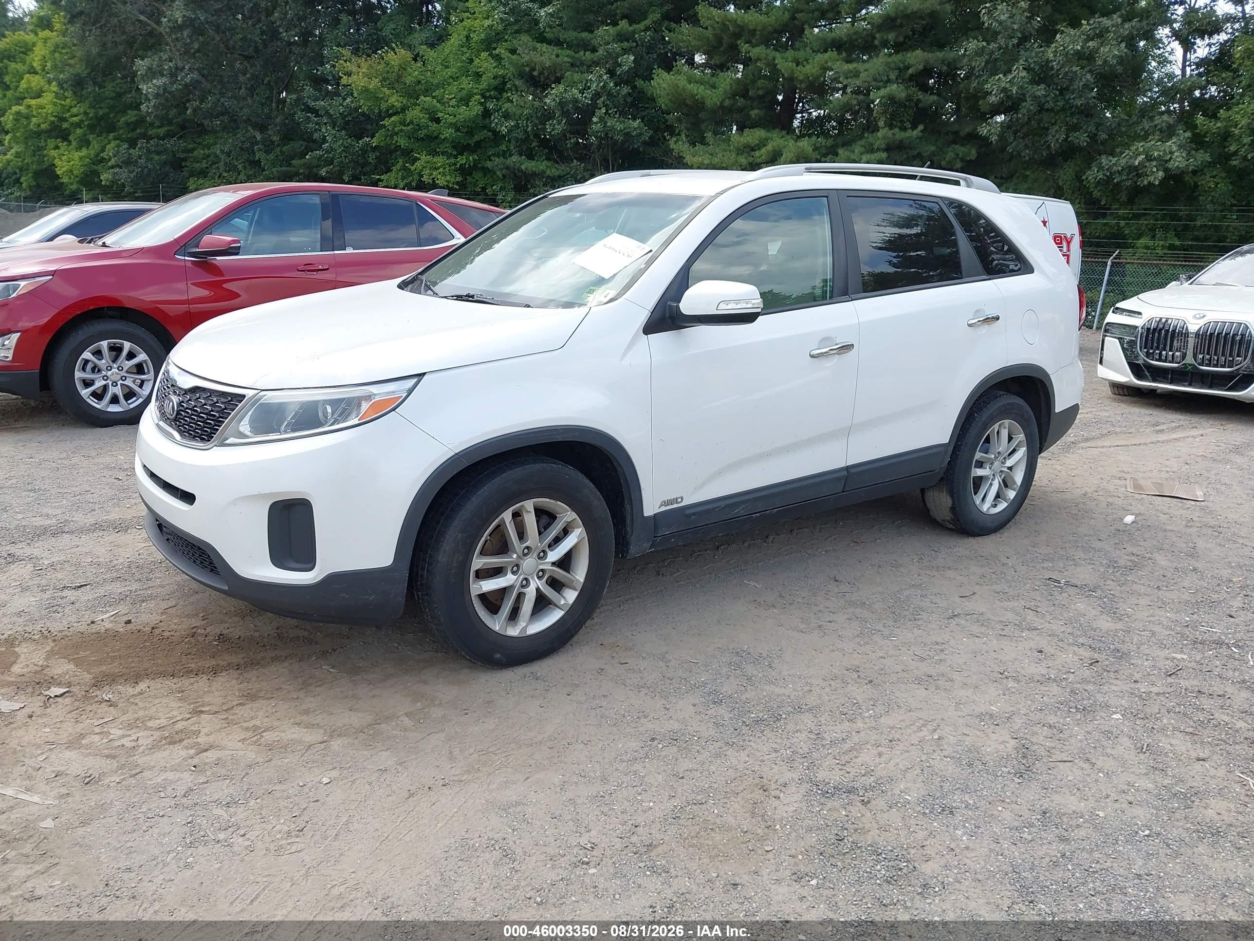 2015 Kia Sorento Lx V6 White vin: 5XYKTDA72FG564075