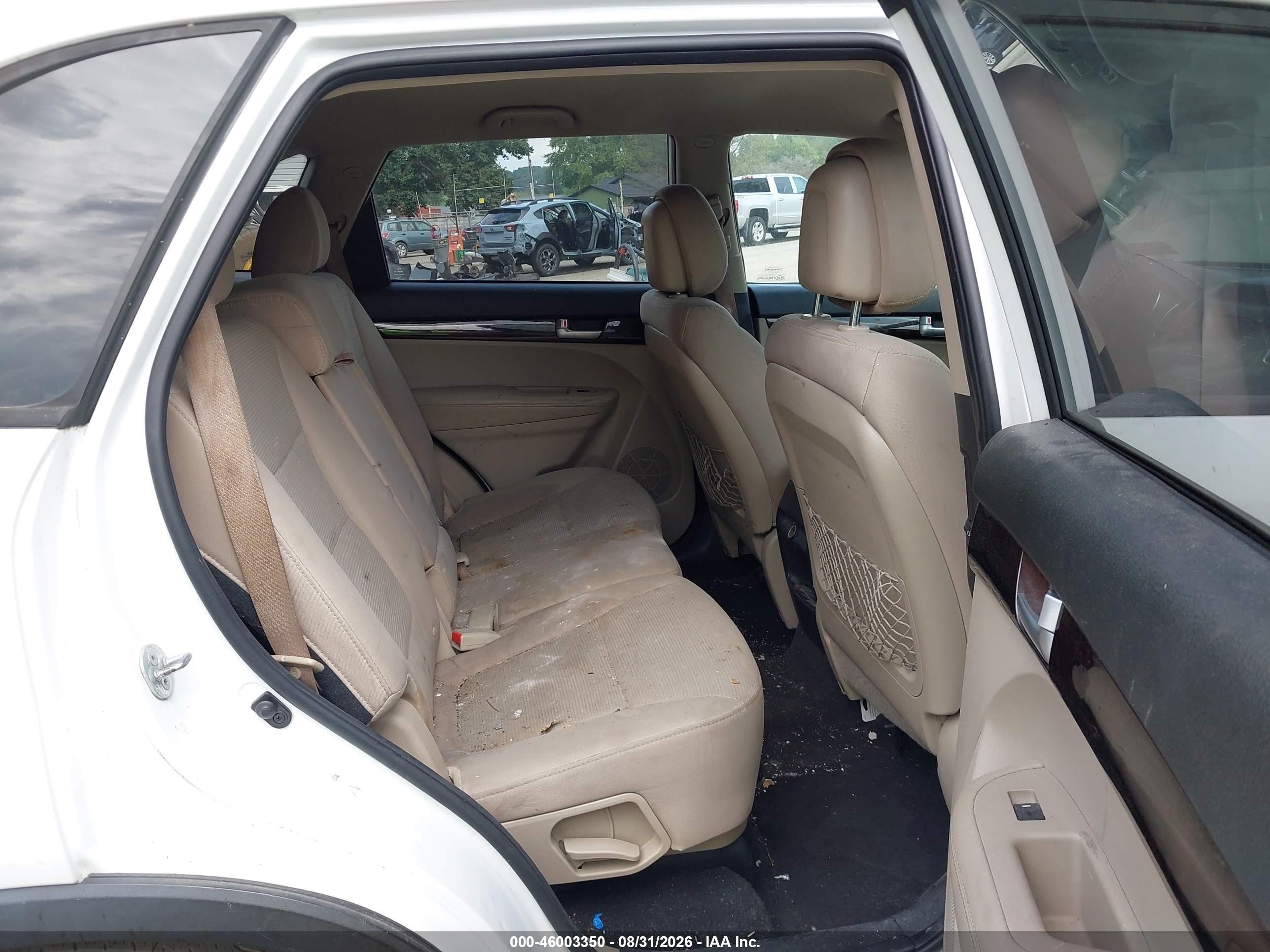 2015 Kia Sorento Lx V6 White vin: 5XYKTDA72FG564075