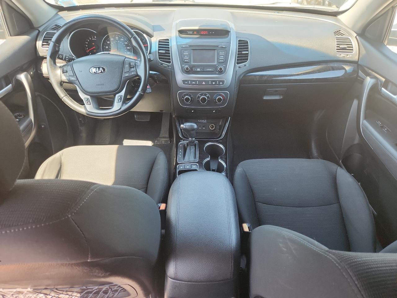 2015 Kia Sorento Lx Черный vin: 5XYKTDA73FG601098