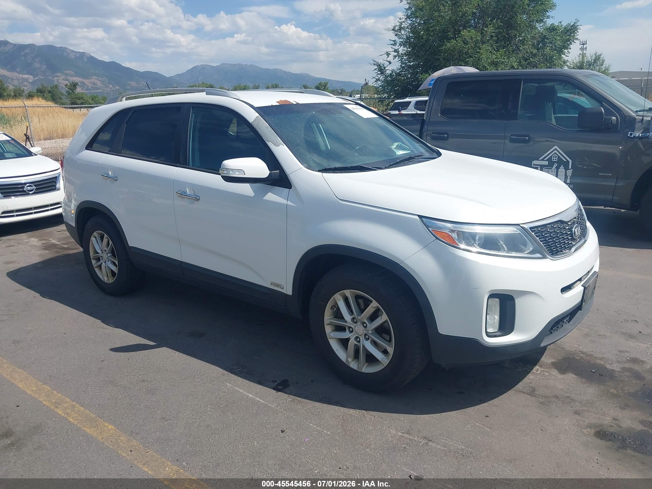 2014 Kia Sorento Lx V6 White vin: 5XYKTDA74EG480872