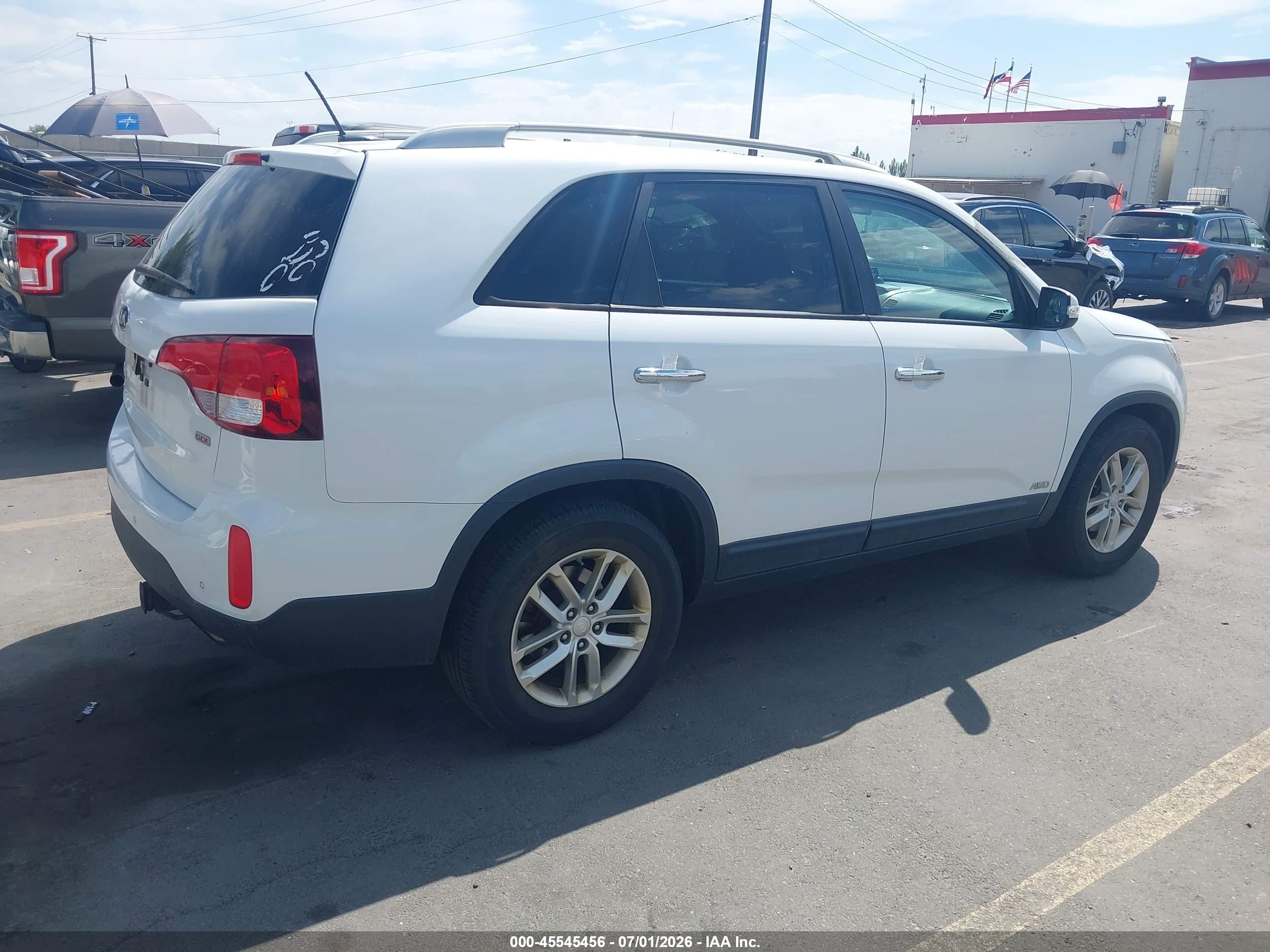 2014 Kia Sorento Lx V6 White vin: 5XYKTDA74EG480872