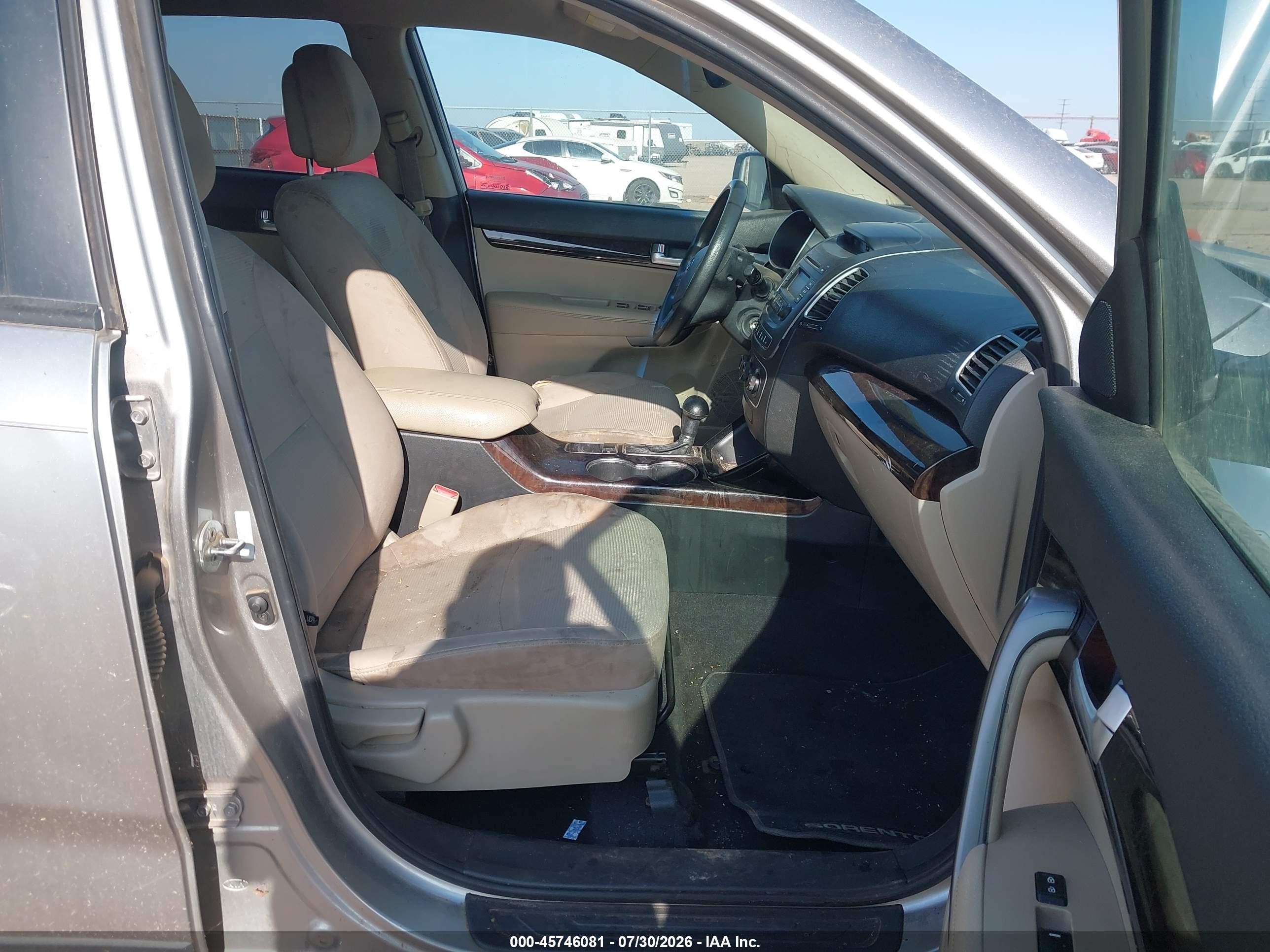 2014 Kia Sorento Lx V6 Silver vin: 5XYKTDA74EG546952