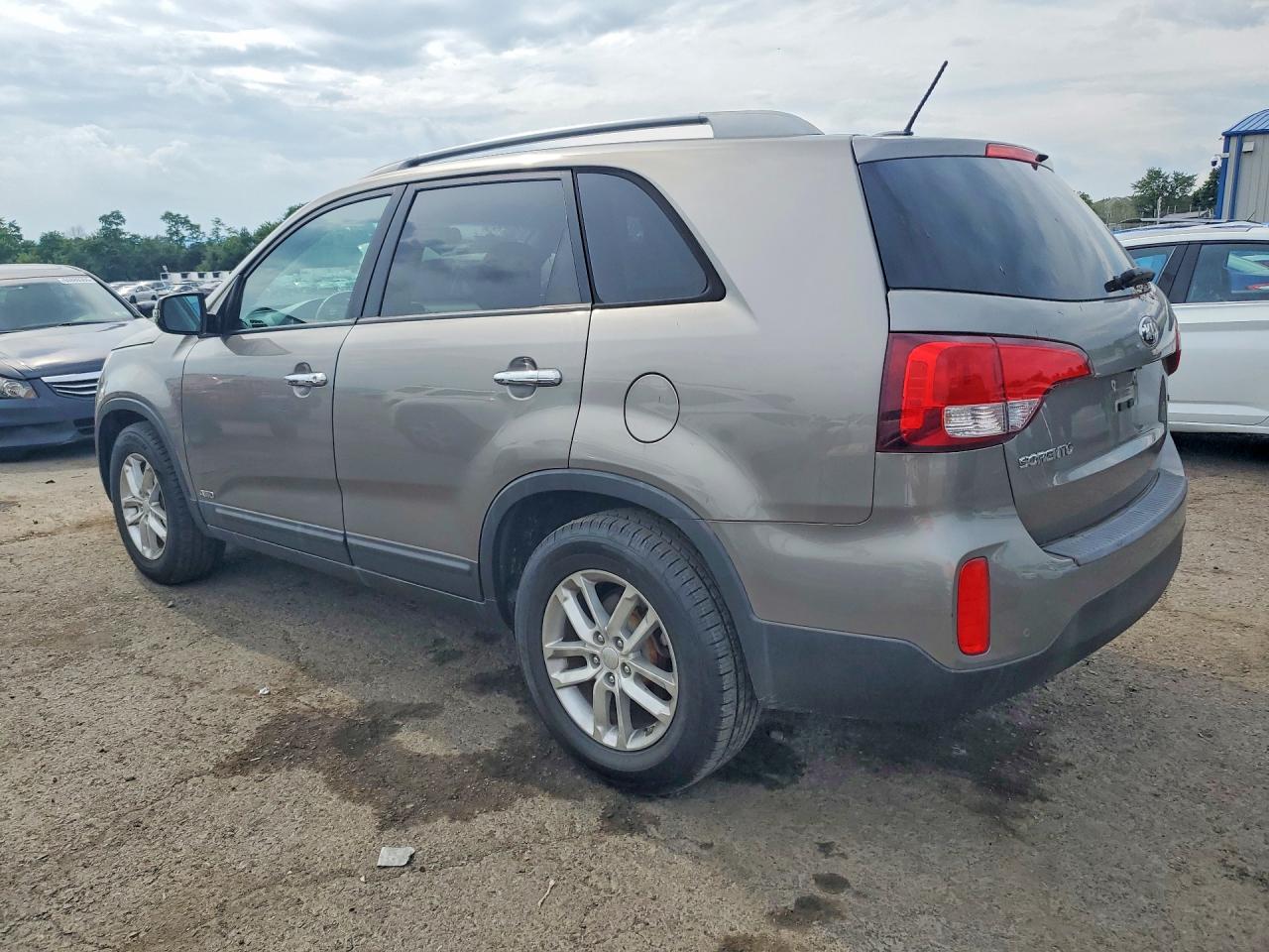 2015 Kia Sorento Lx Silver vin: 5XYKTDA75FG599080
