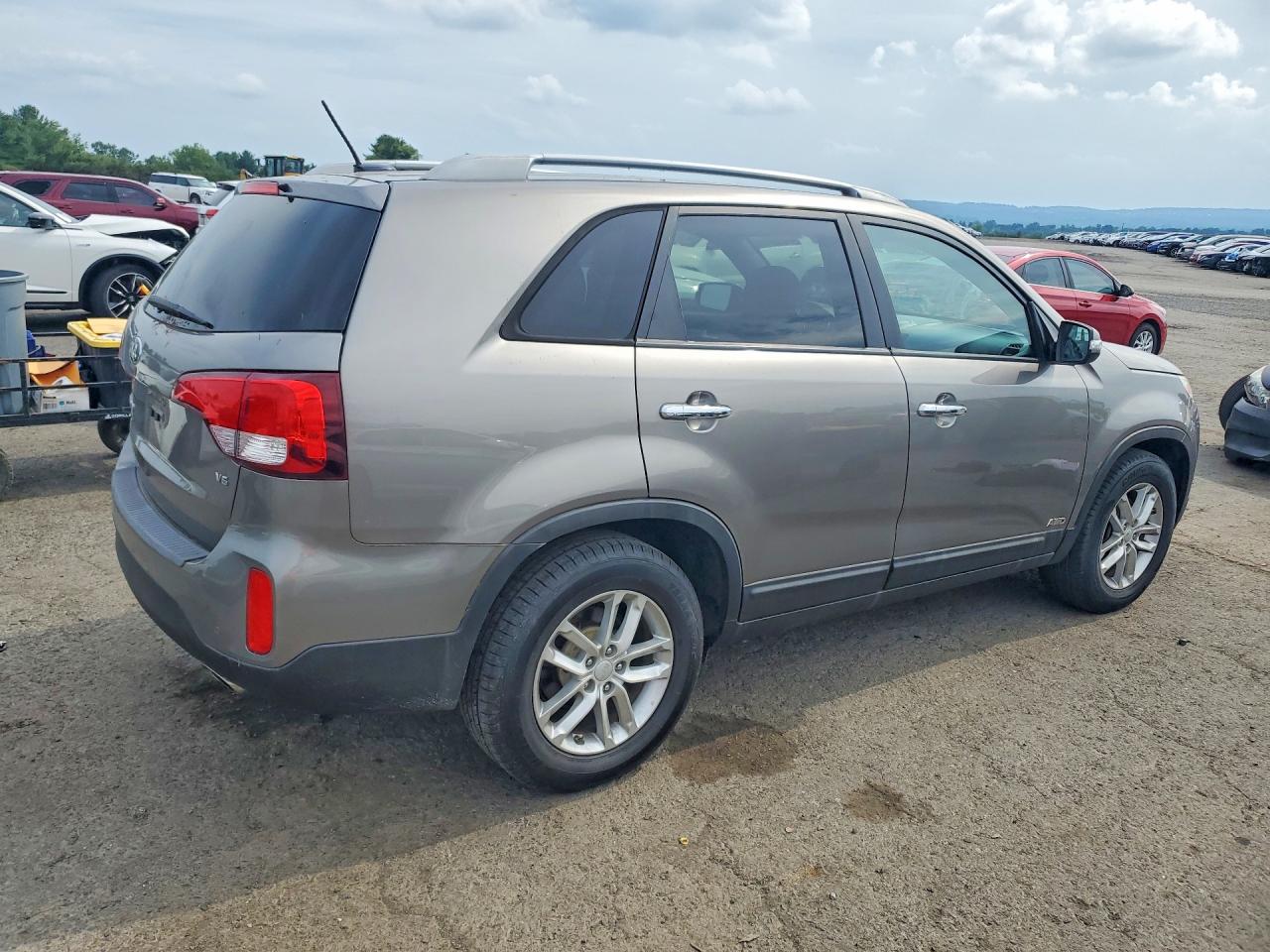 2015 Kia Sorento Lx Silver vin: 5XYKTDA75FG599080