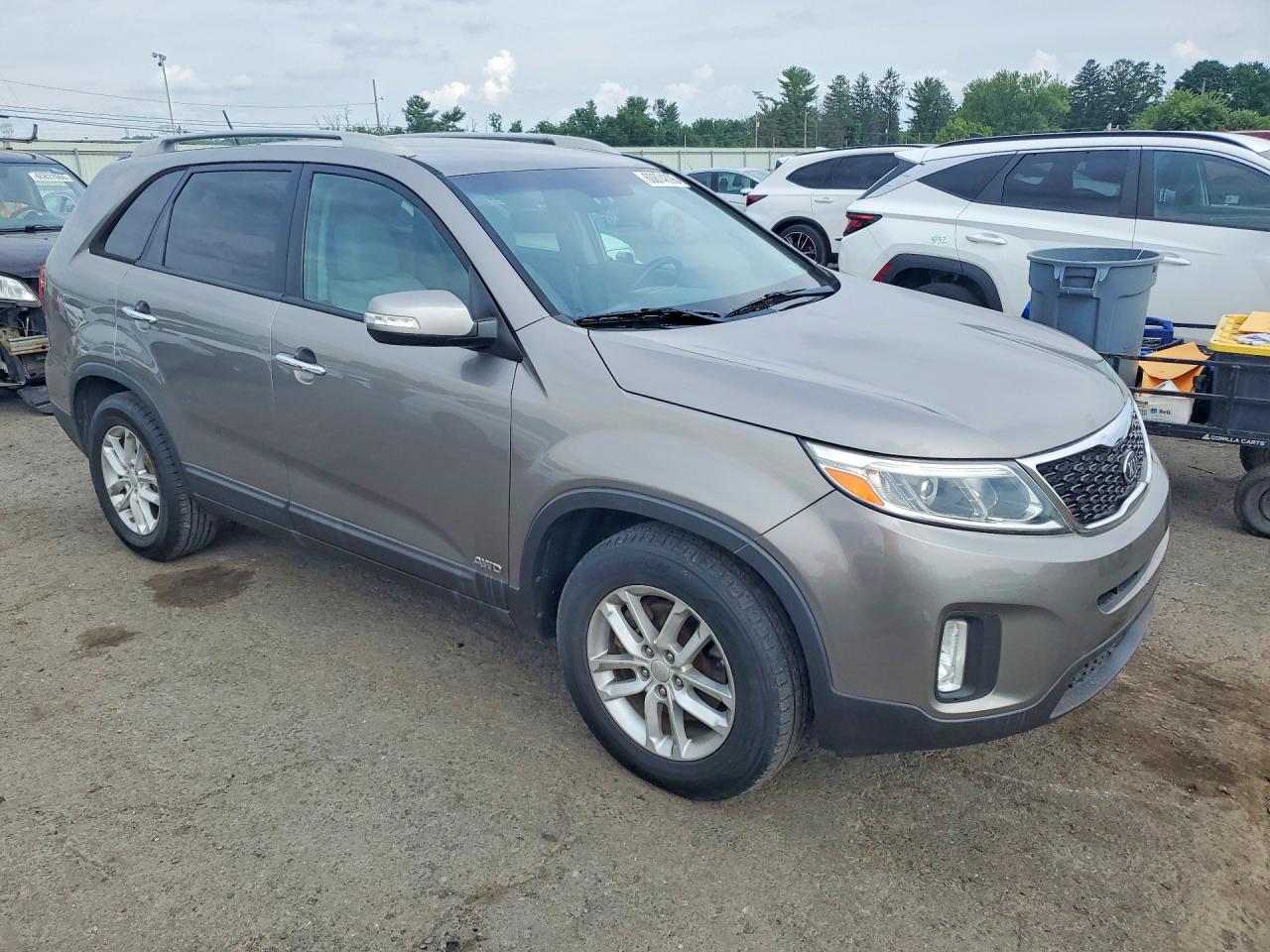 2015 Kia Sorento Lx Silver vin: 5XYKTDA75FG599080