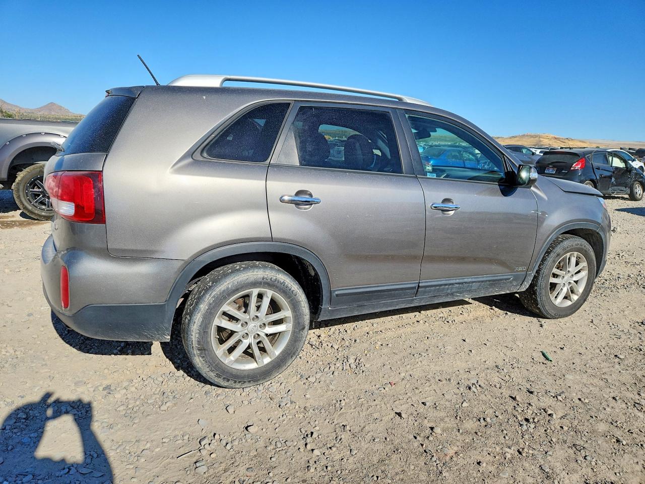 2014 Kia Sorento Lx Желто-коричневый vin: 5XYKTDA76EG468626