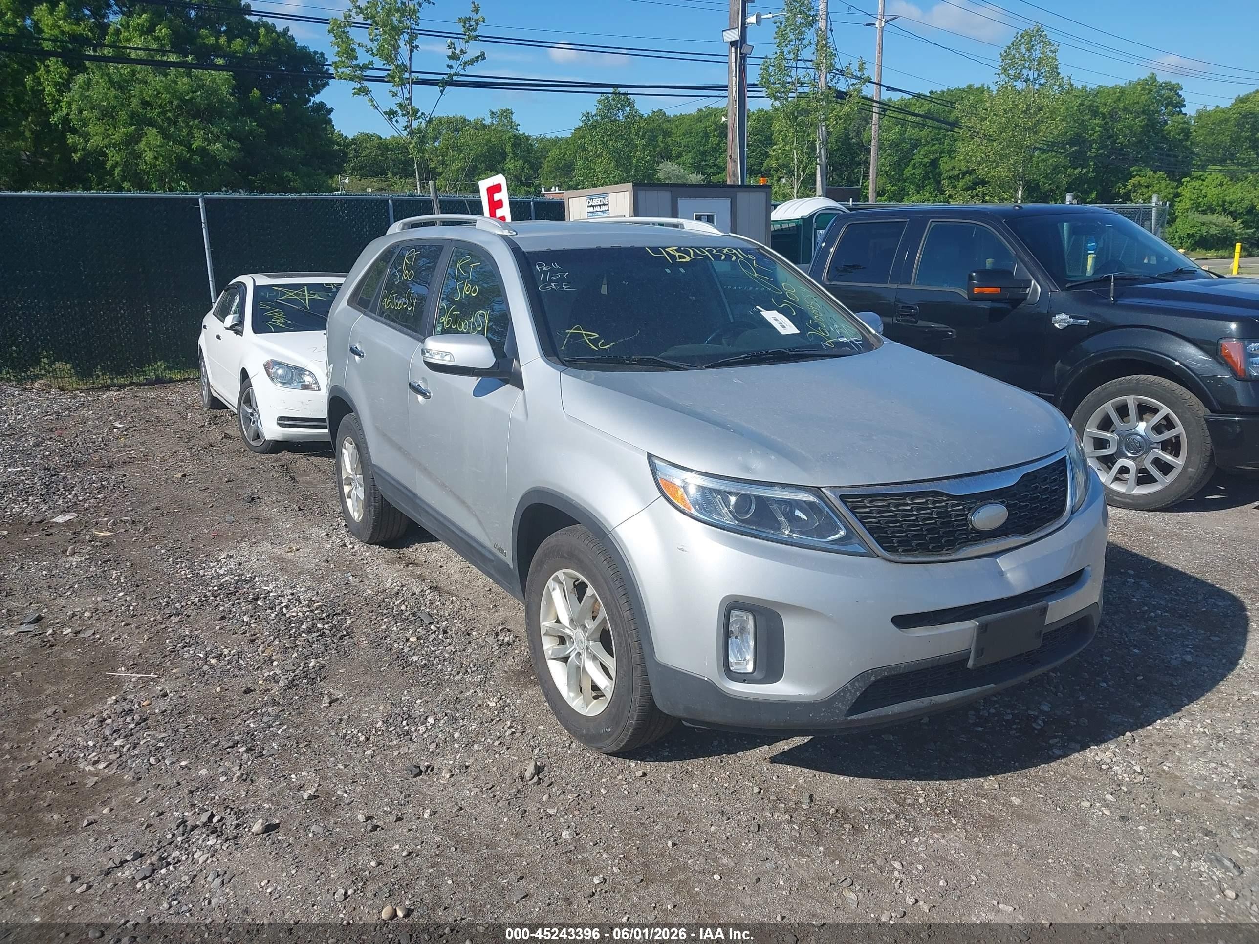 2014 Kia Sorento Lx V6 Silver vin: 5XYKTDA76EG535242