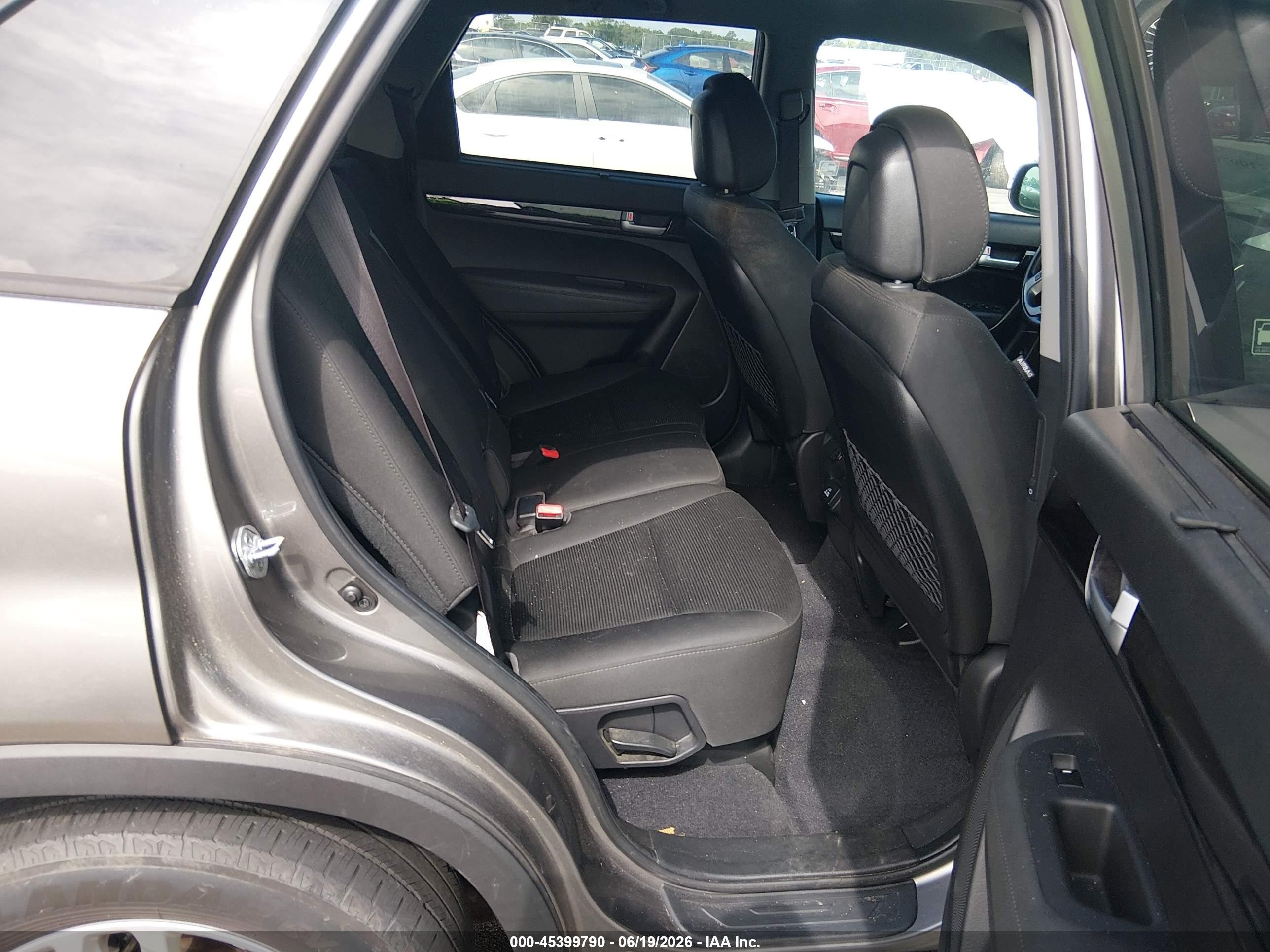 2015 Kia Sorento Lx V6 Gray vin: 5XYKTDA77FG590915