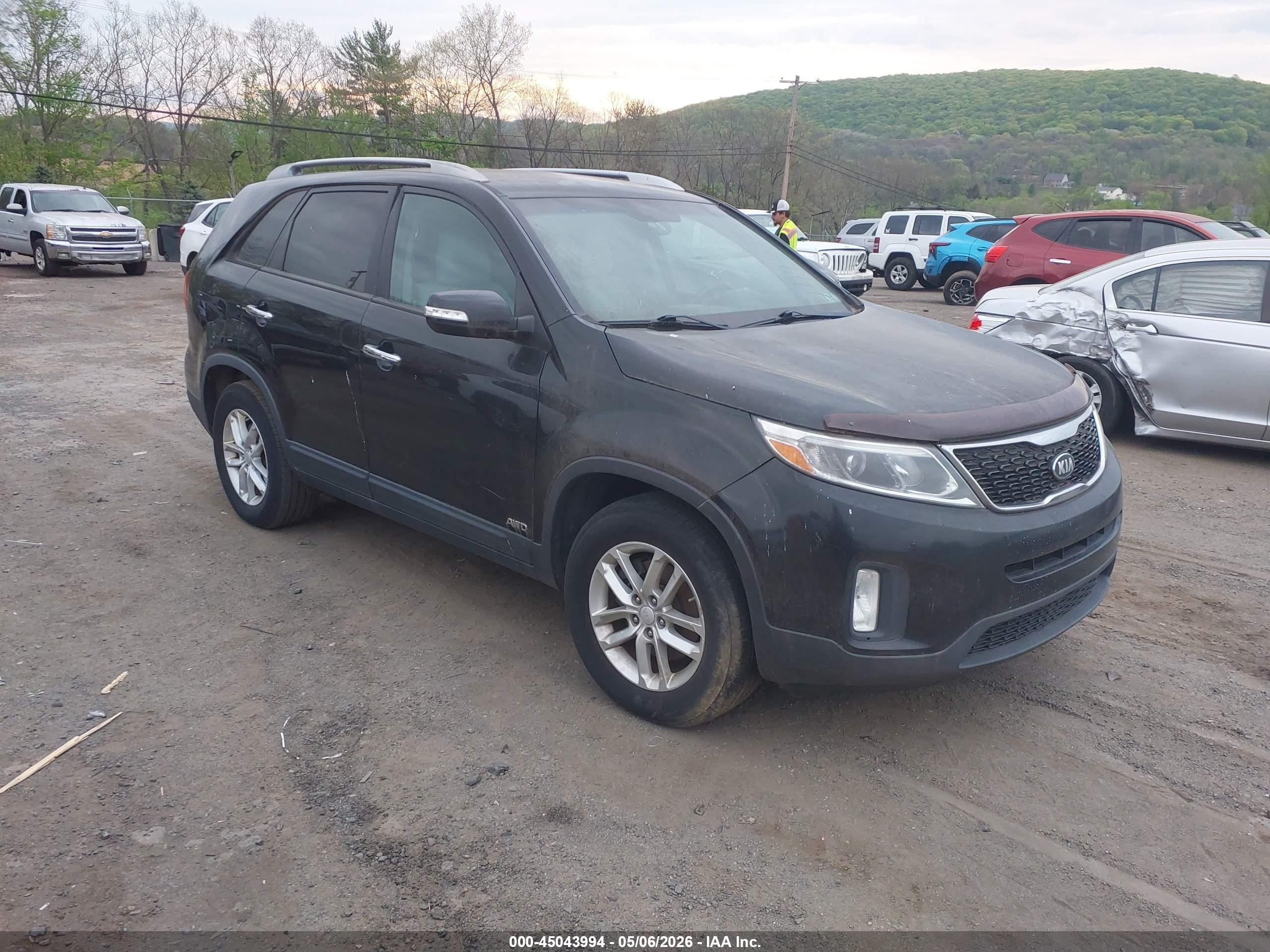2015 Kia Sorento Lx V6 Темно-бордовый vin: 5XYKTDA77FG611391