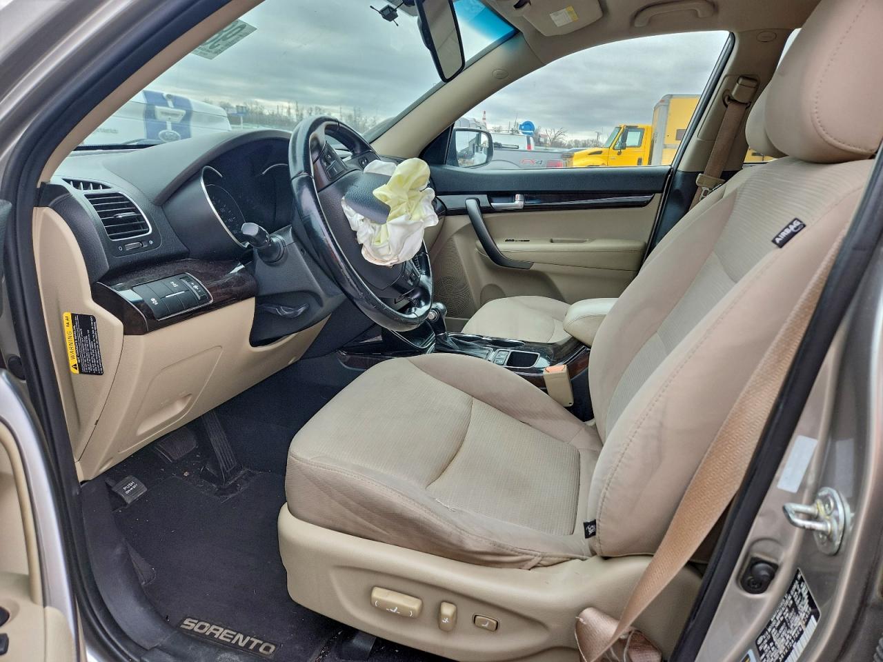 2014 Kia Sorento Lx Серебряный vin: 5XYKTDA78EG542659