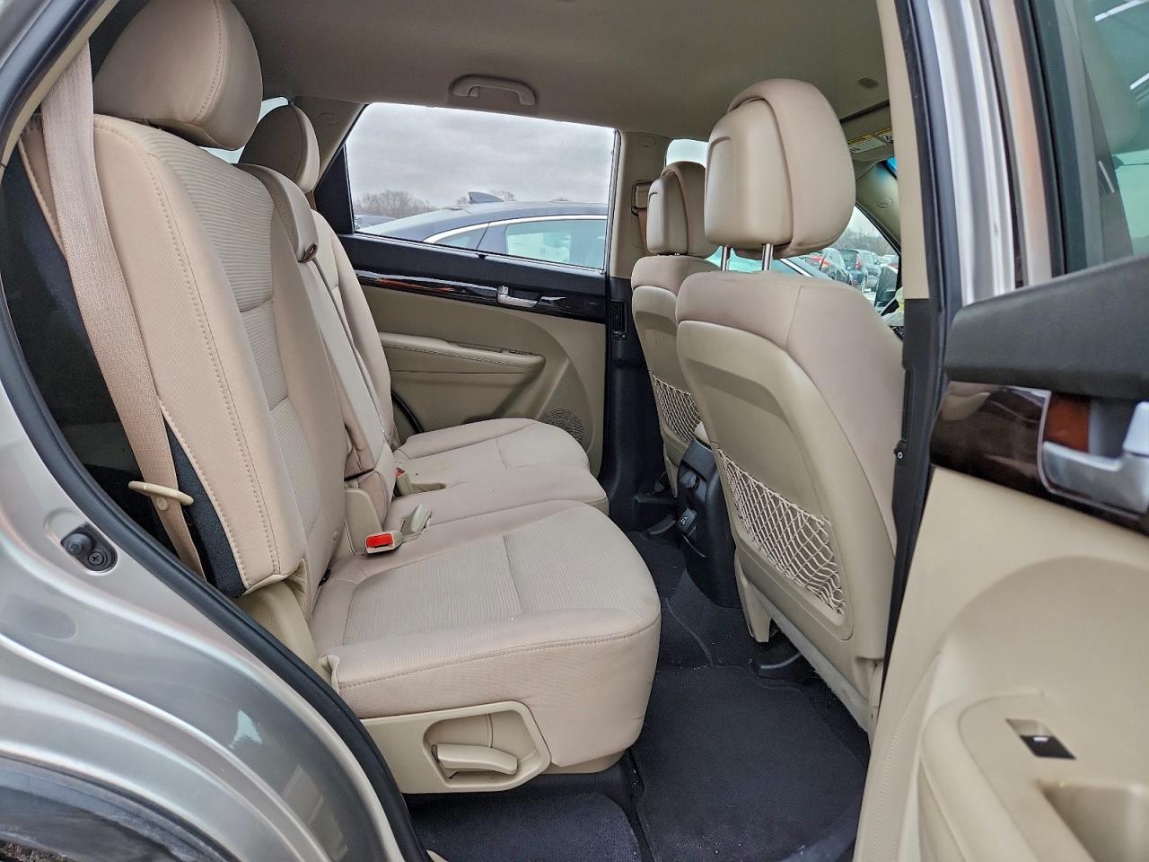 2014 Kia Sorento Lx Серебряный vin: 5XYKTDA78EG542659