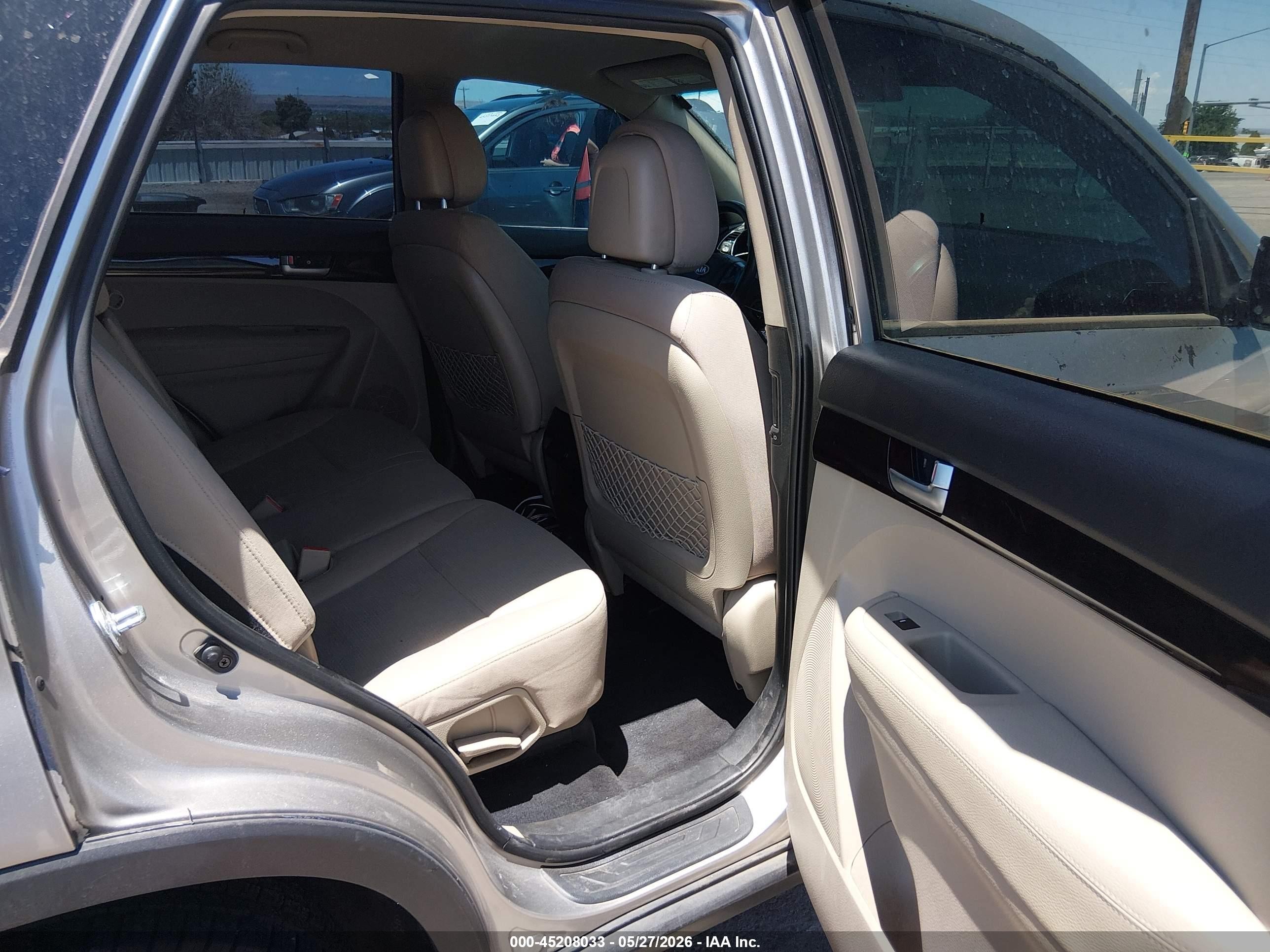 2015 Kia Sorento Lx V6 Silver vin: 5XYKTDA78FG649874