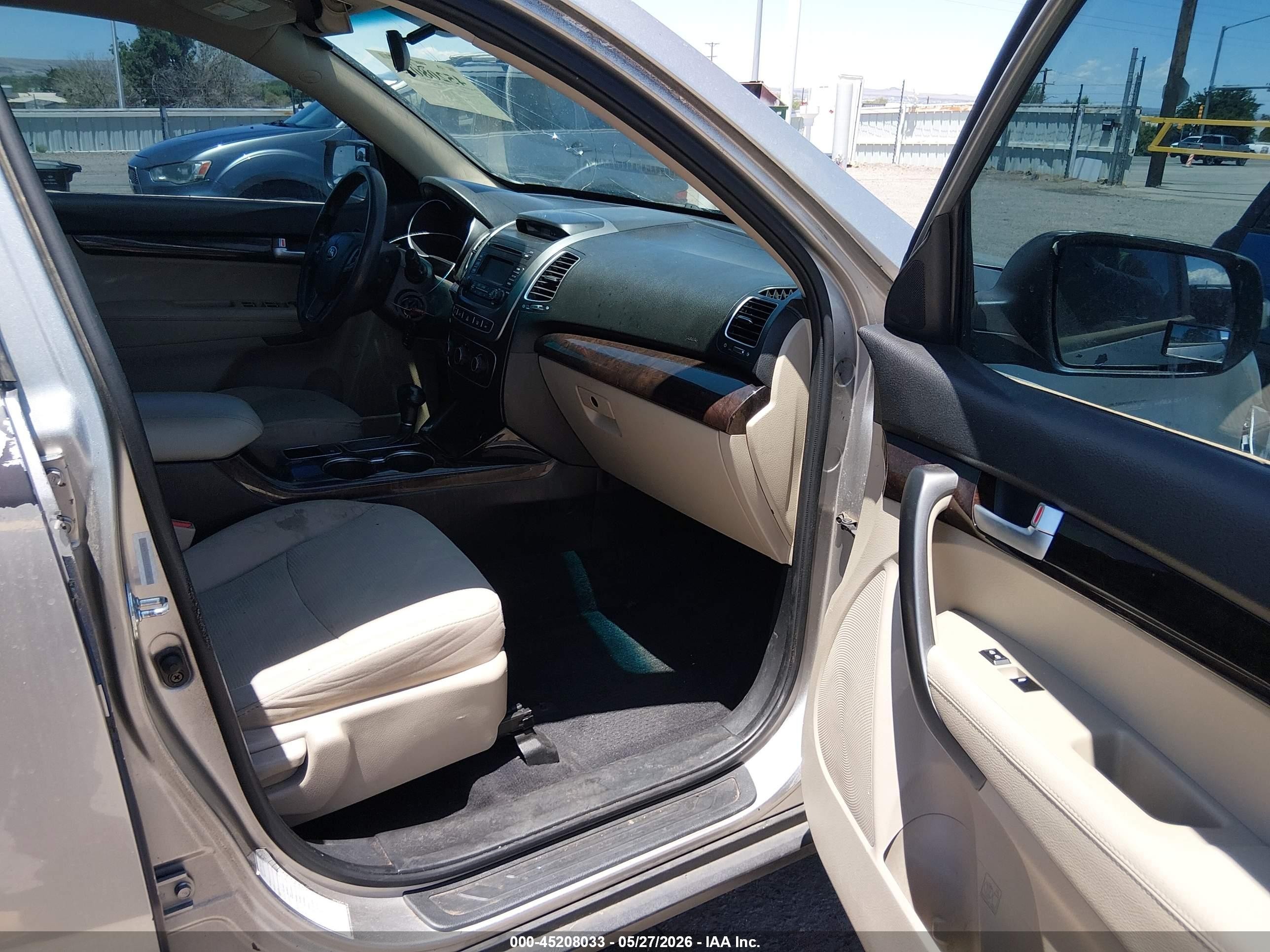 2015 Kia Sorento Lx V6 Silver vin: 5XYKTDA78FG649874