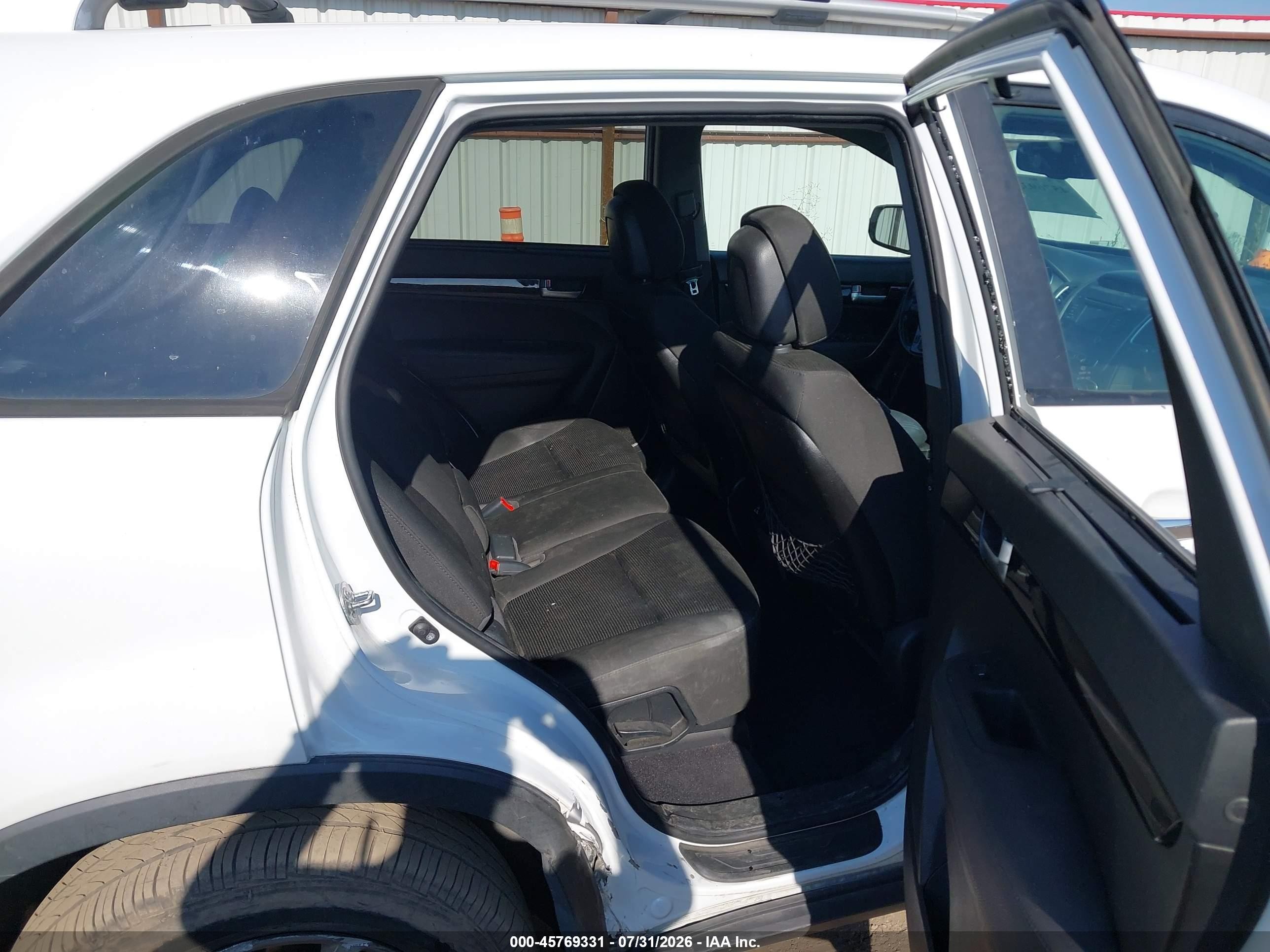 2014 Kia Sorento Lx V6 White vin: 5XYKTDA79EG524185