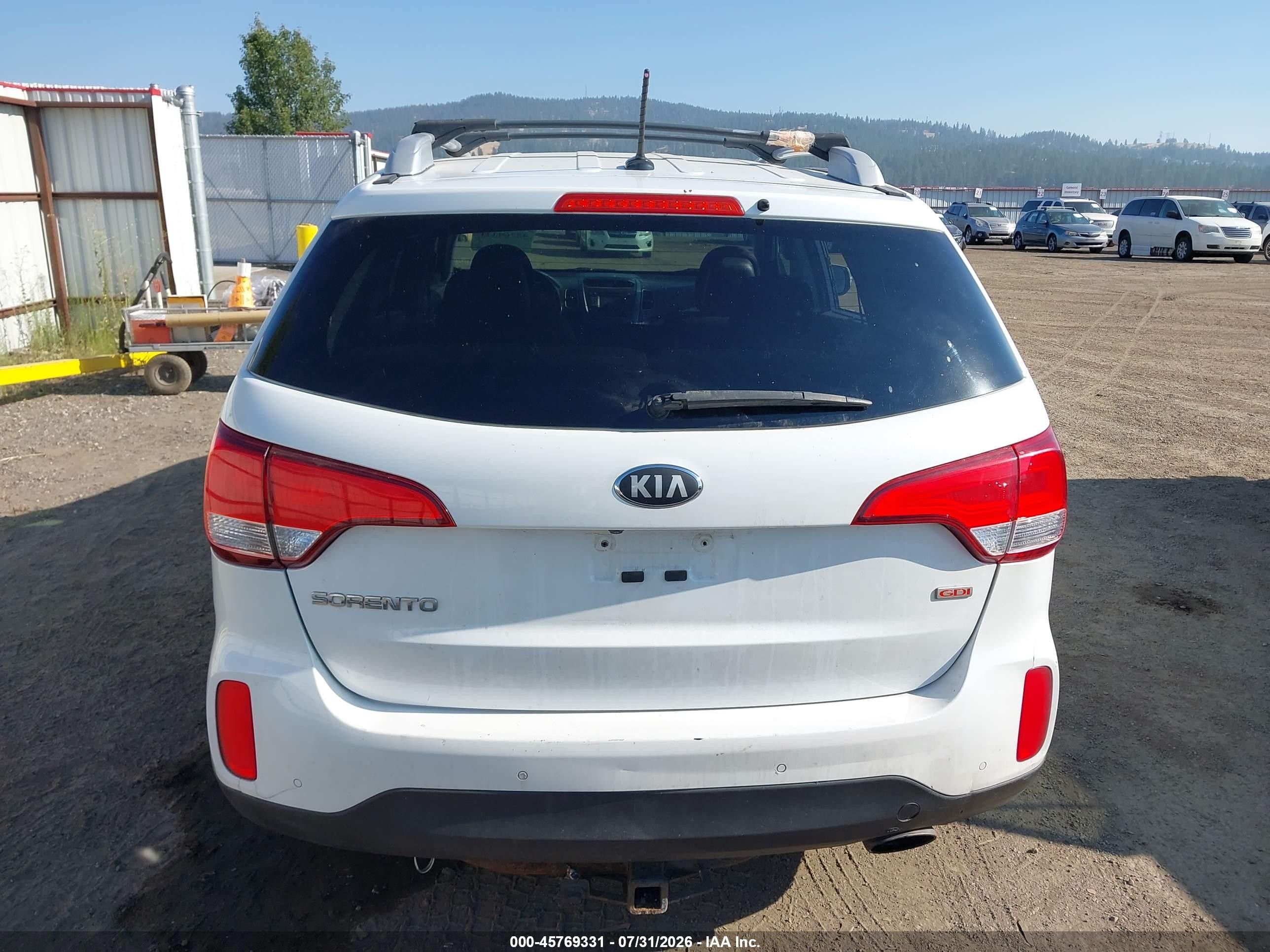 2014 Kia Sorento Lx V6 White vin: 5XYKTDA79EG524185