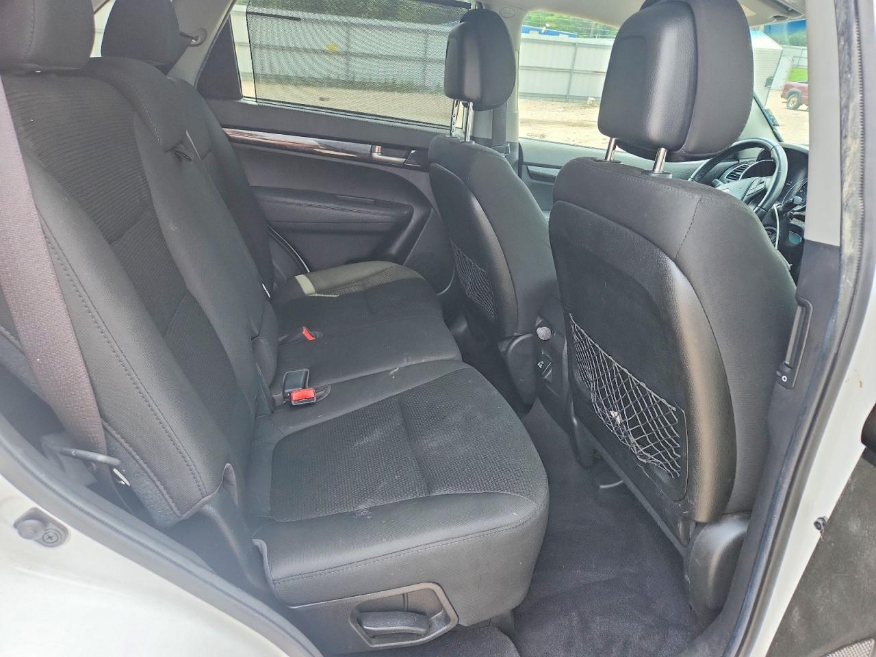 2014 Kia Sorento Lx White vin: 5XYKTDA79EG540483
