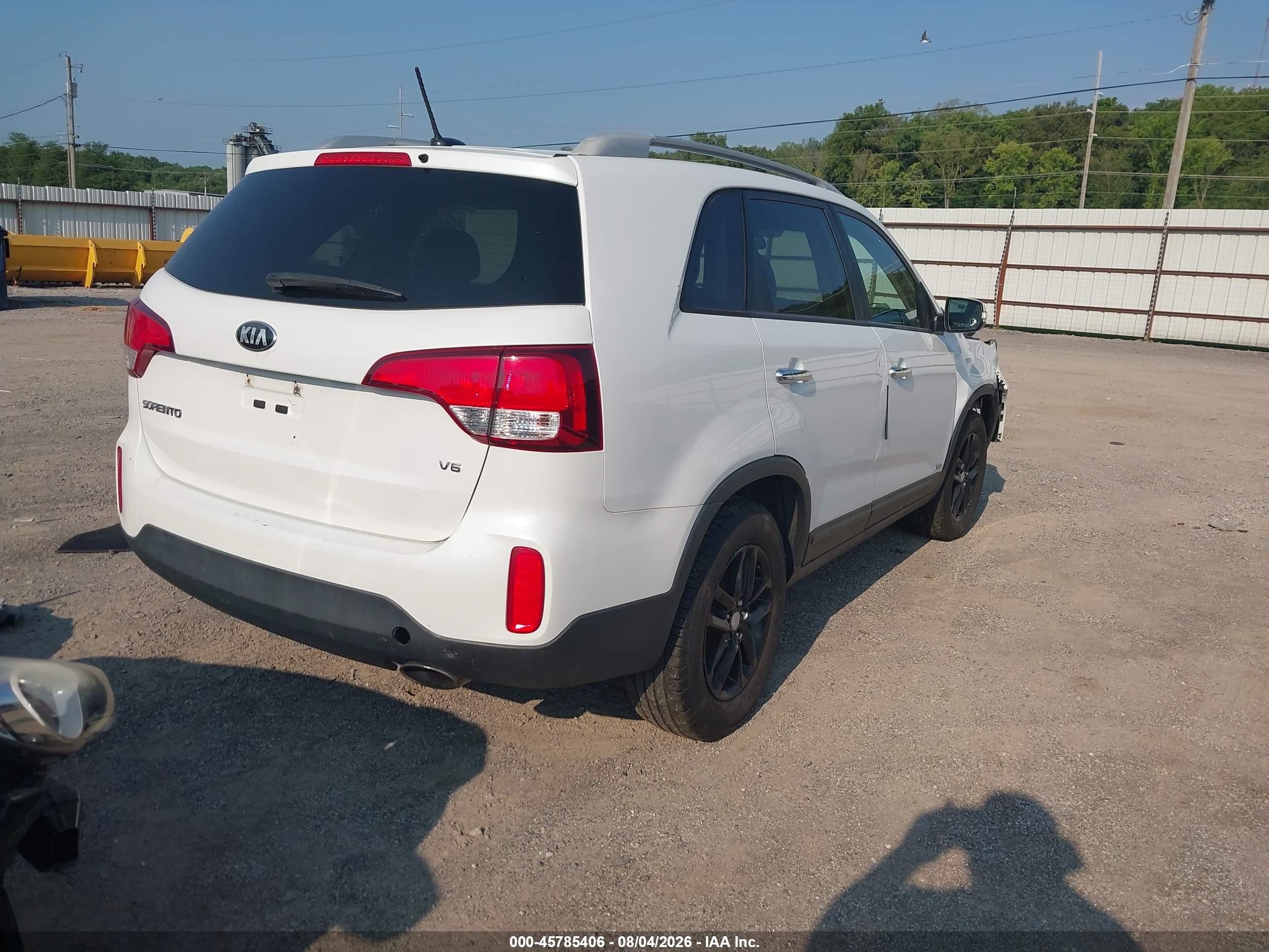 2015 Kia Sorento Lx White vin: 5XYKTDA7XFG603009