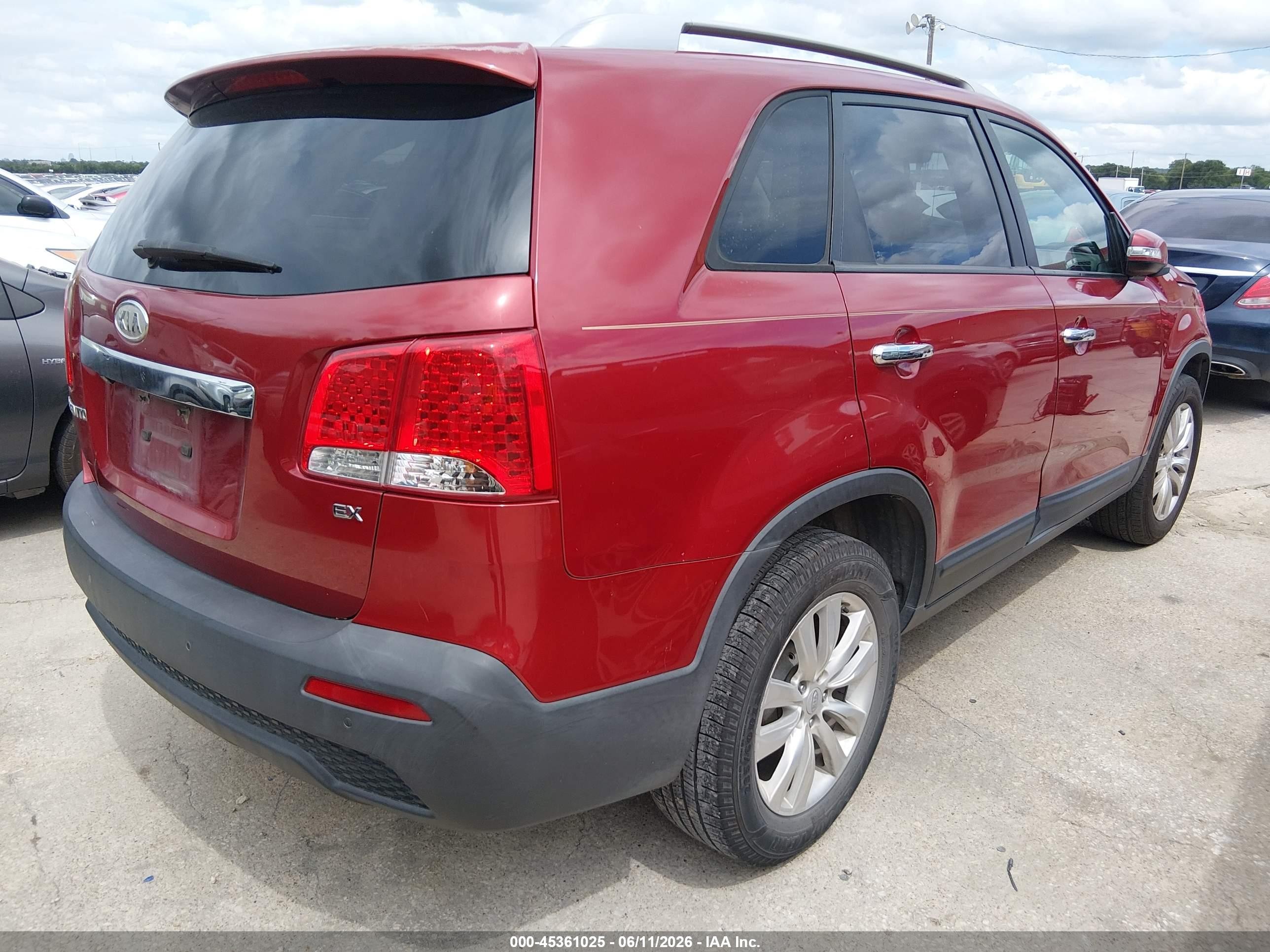 2011 Kia Sorento Ex Maroon vin: 5XYKU3A12BG009091