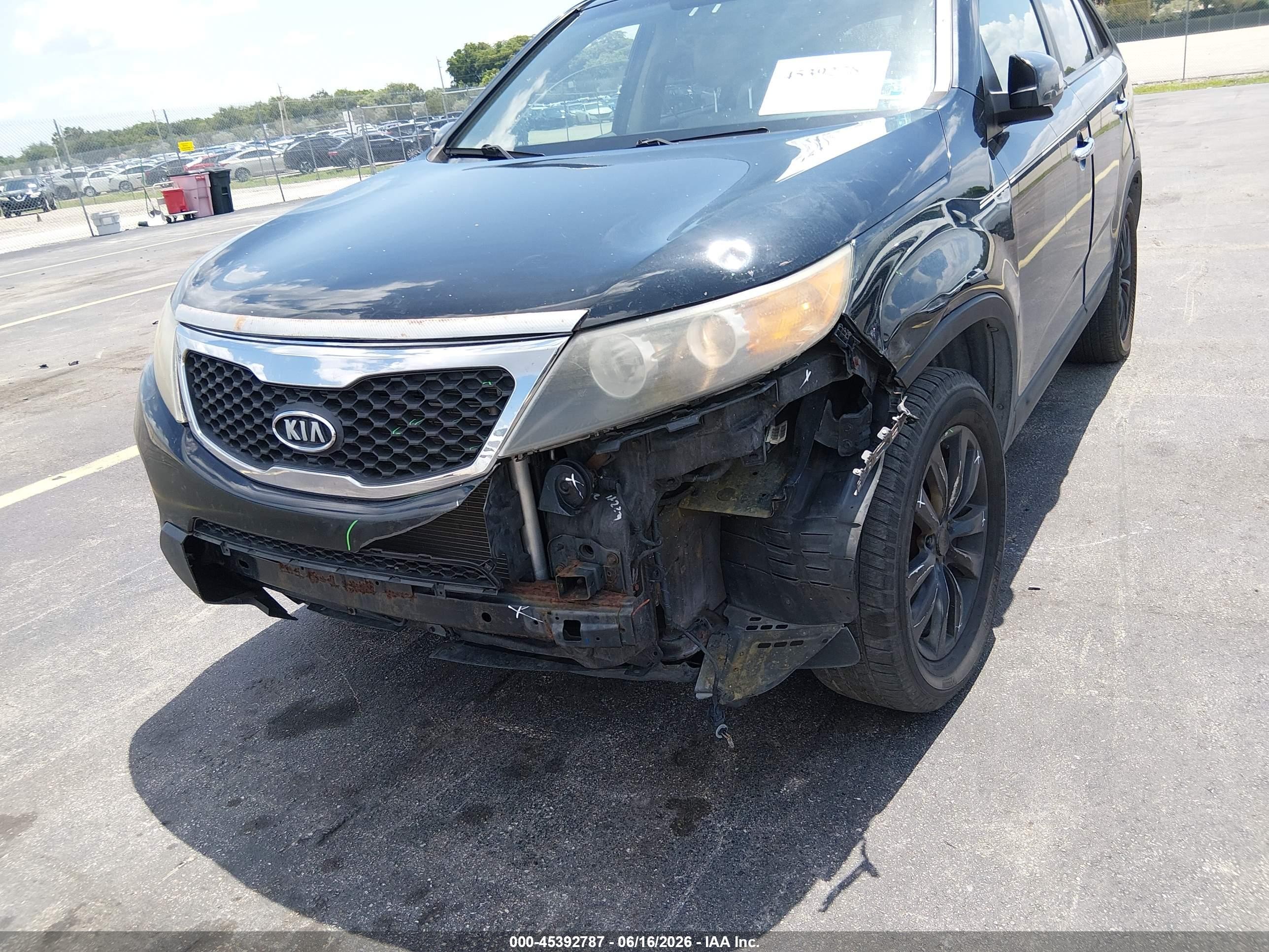2011 Kia Sorento Ex Черный vin: 5XYKU3A16BG007456