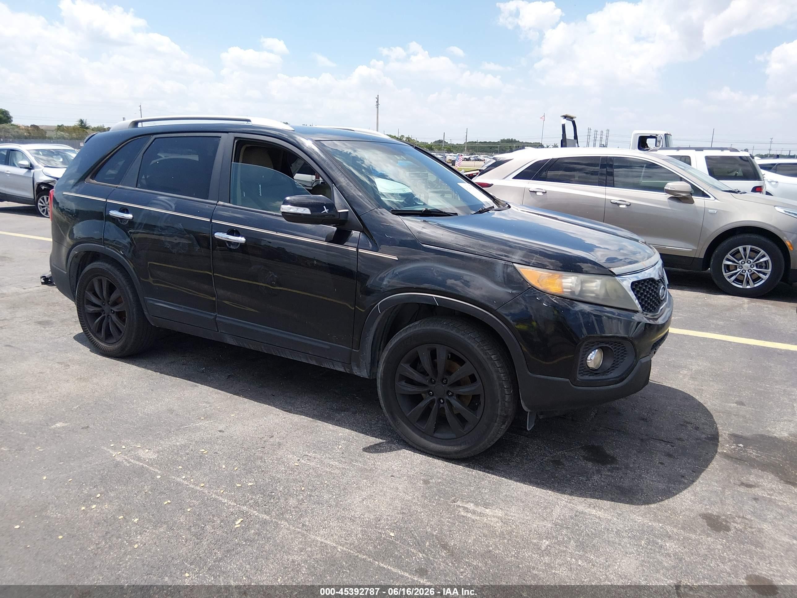 2011 Kia Sorento Ex Черный vin: 5XYKU3A16BG007456