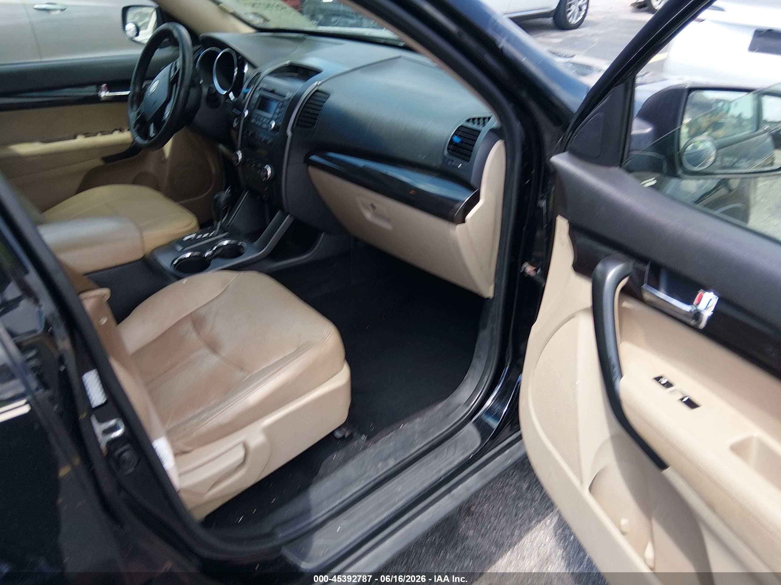 2011 Kia Sorento Ex Черный vin: 5XYKU3A16BG007456