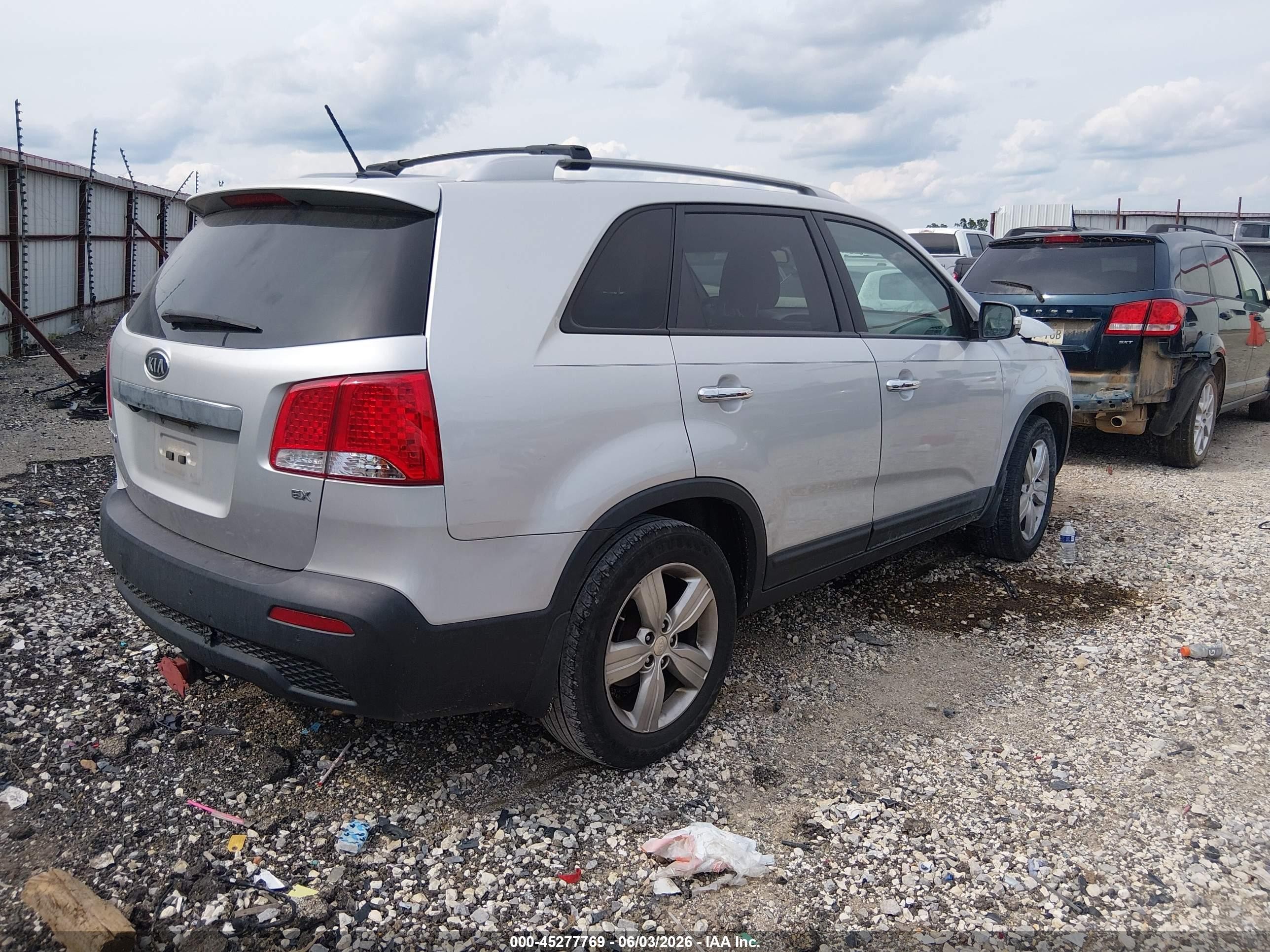 2013 Kia Sorento Ex Silver vin: 5XYKU3A64DG370997