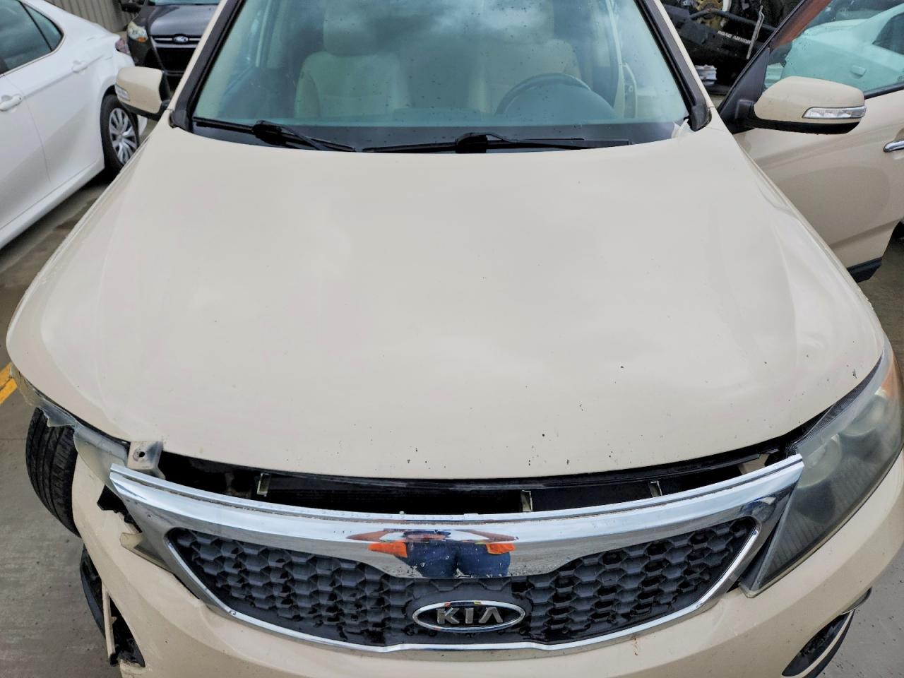 2012 Kia Sorento Ex Cream vin: 5XYKU3A66CG208786