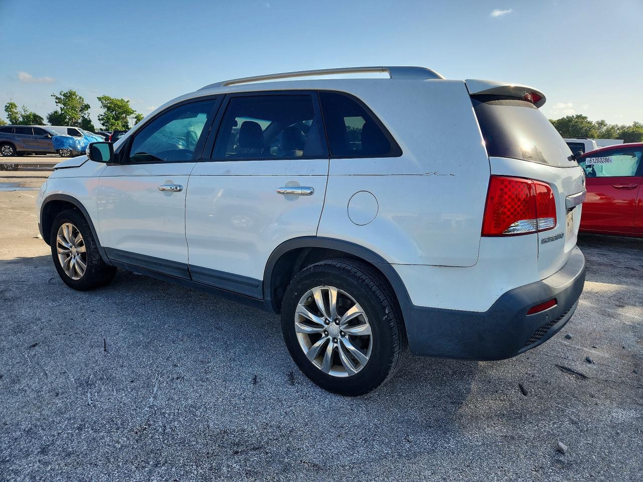 2011 Kia Sorento Ex White vin: 5XYKU4A19BG038576