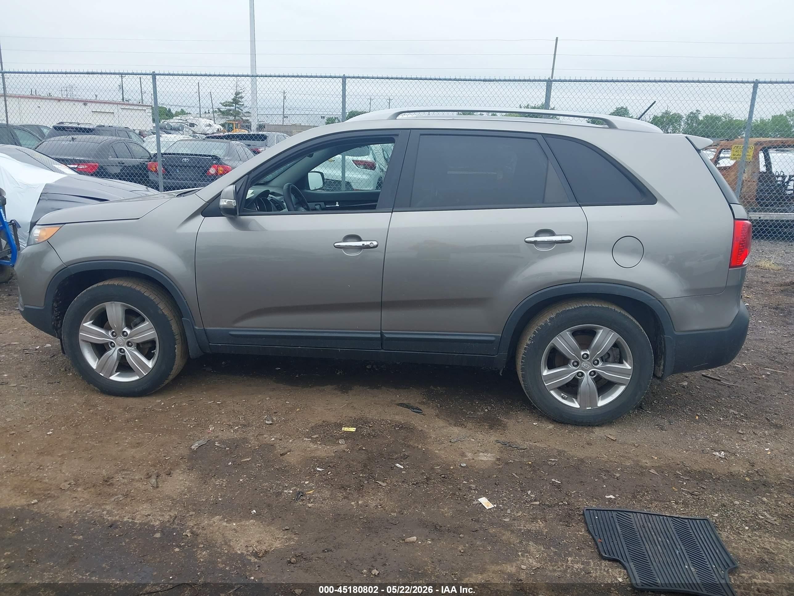 2013 Kia Sorento Ex V6 Champagne vin: 5XYKU4A23DG411770