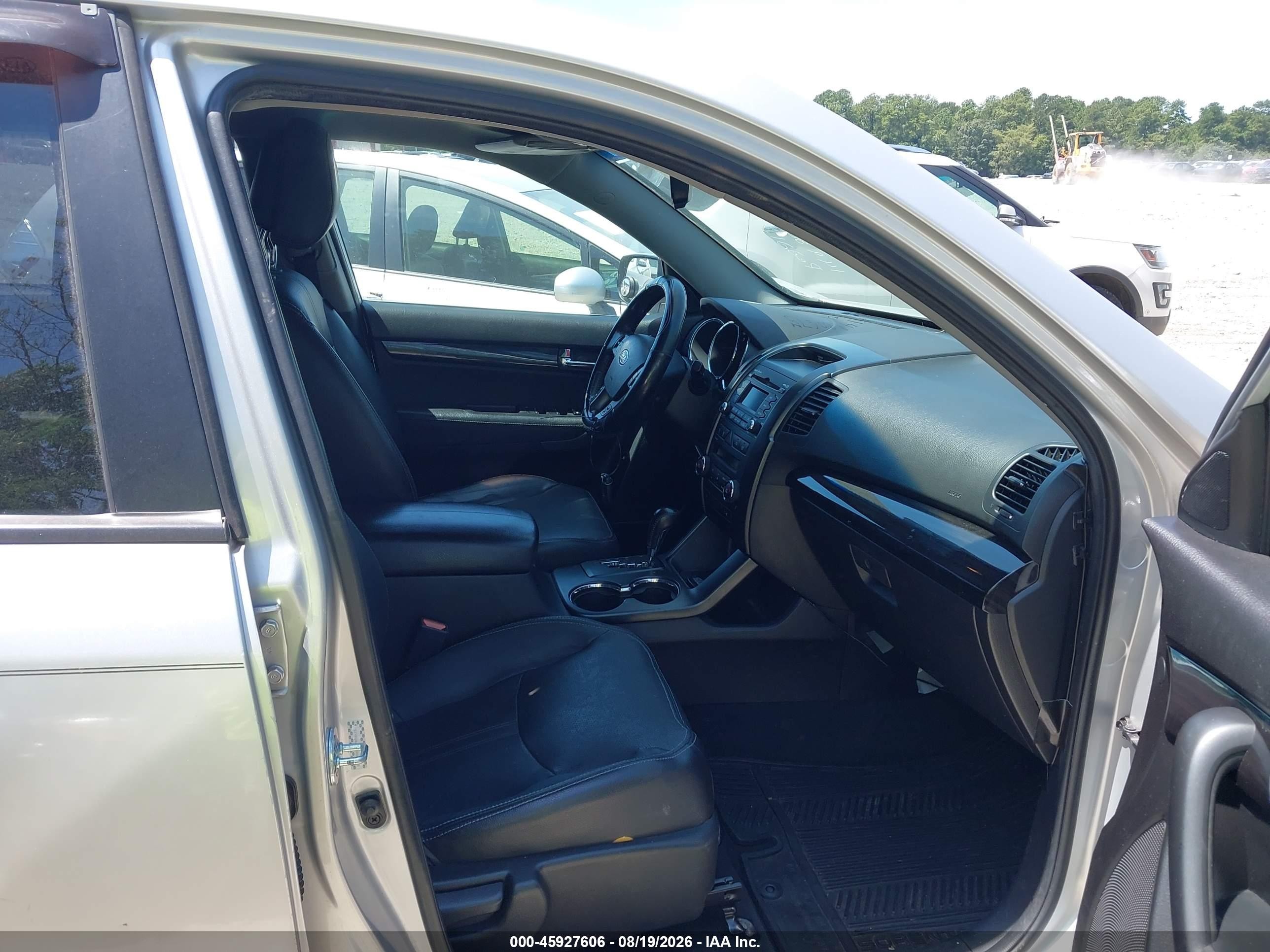 2011 Kia Sorento Ex V6 Серебряный vin: 5XYKU4A24BG041829