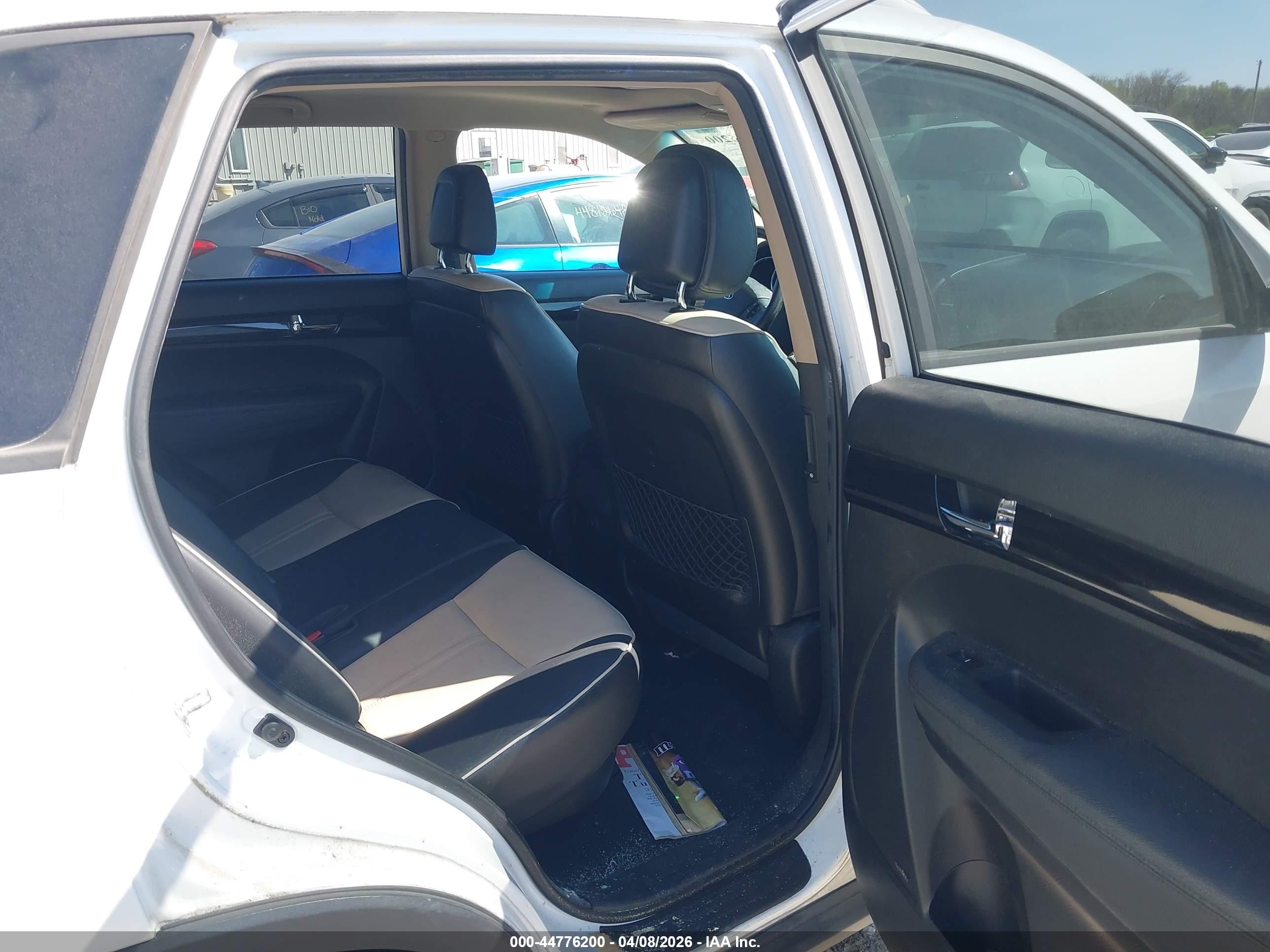 2011 Kia Sorento Ex V6 White vin: 5XYKU4A24BG047100