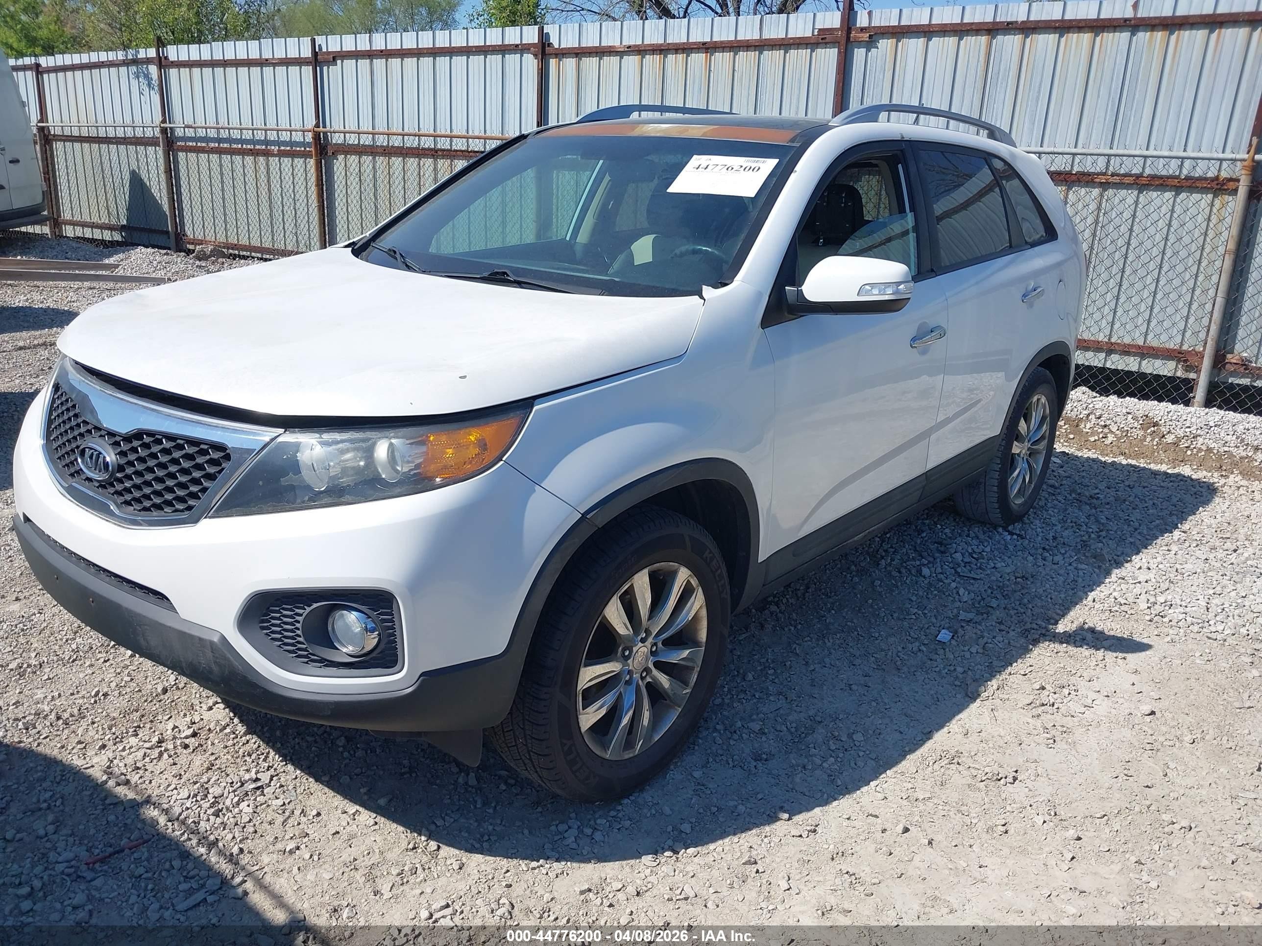 2011 Kia Sorento Ex V6 White vin: 5XYKU4A24BG047100