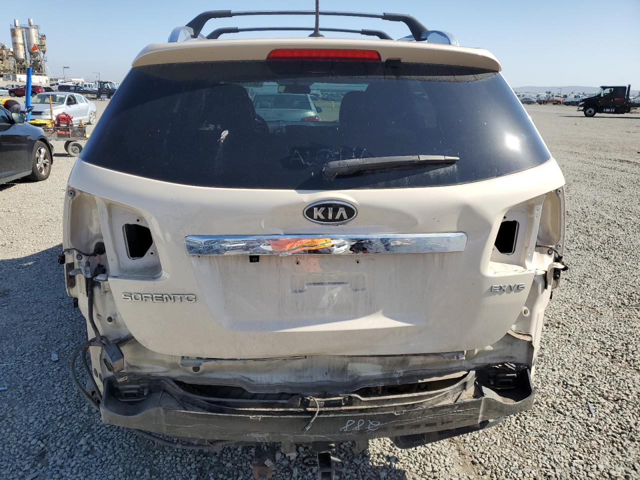 2011 Kia Sorento Ex Beige vin: 5XYKU4A24BG110731