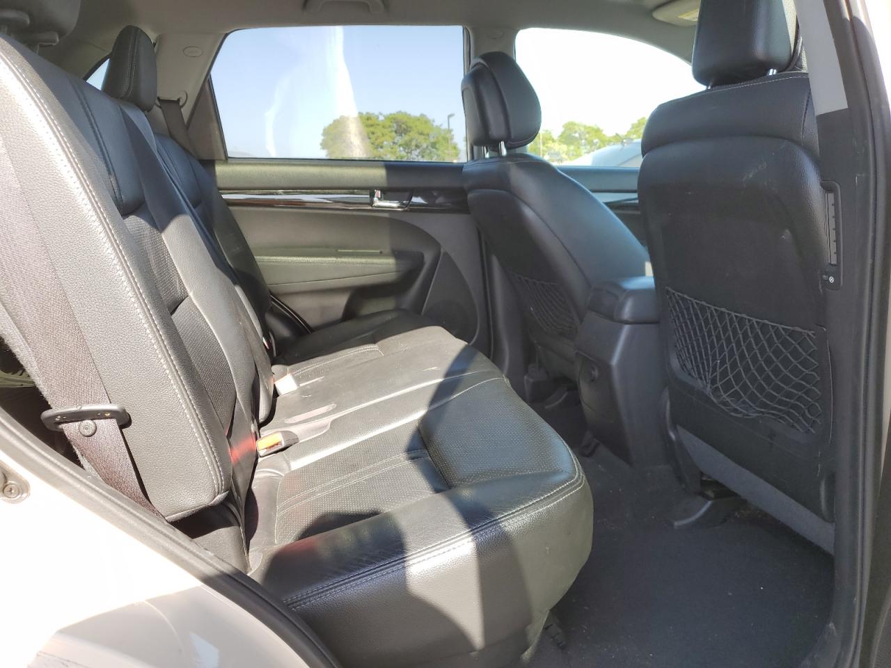 2011 Kia Sorento Ex Beige vin: 5XYKU4A24BG110731