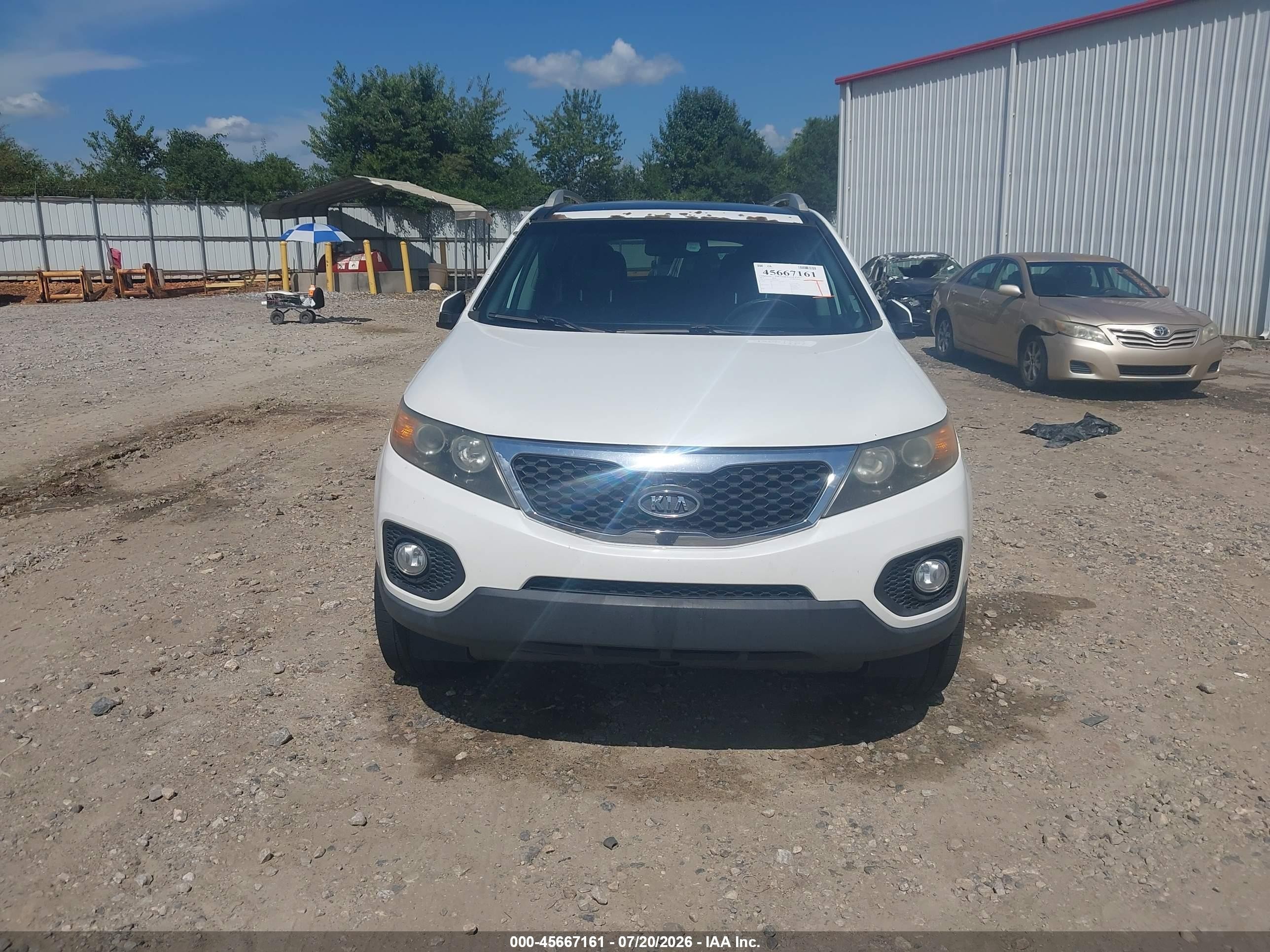 2011 Kia Sorento Ex V6 White vin: 5XYKU4A24BG172632