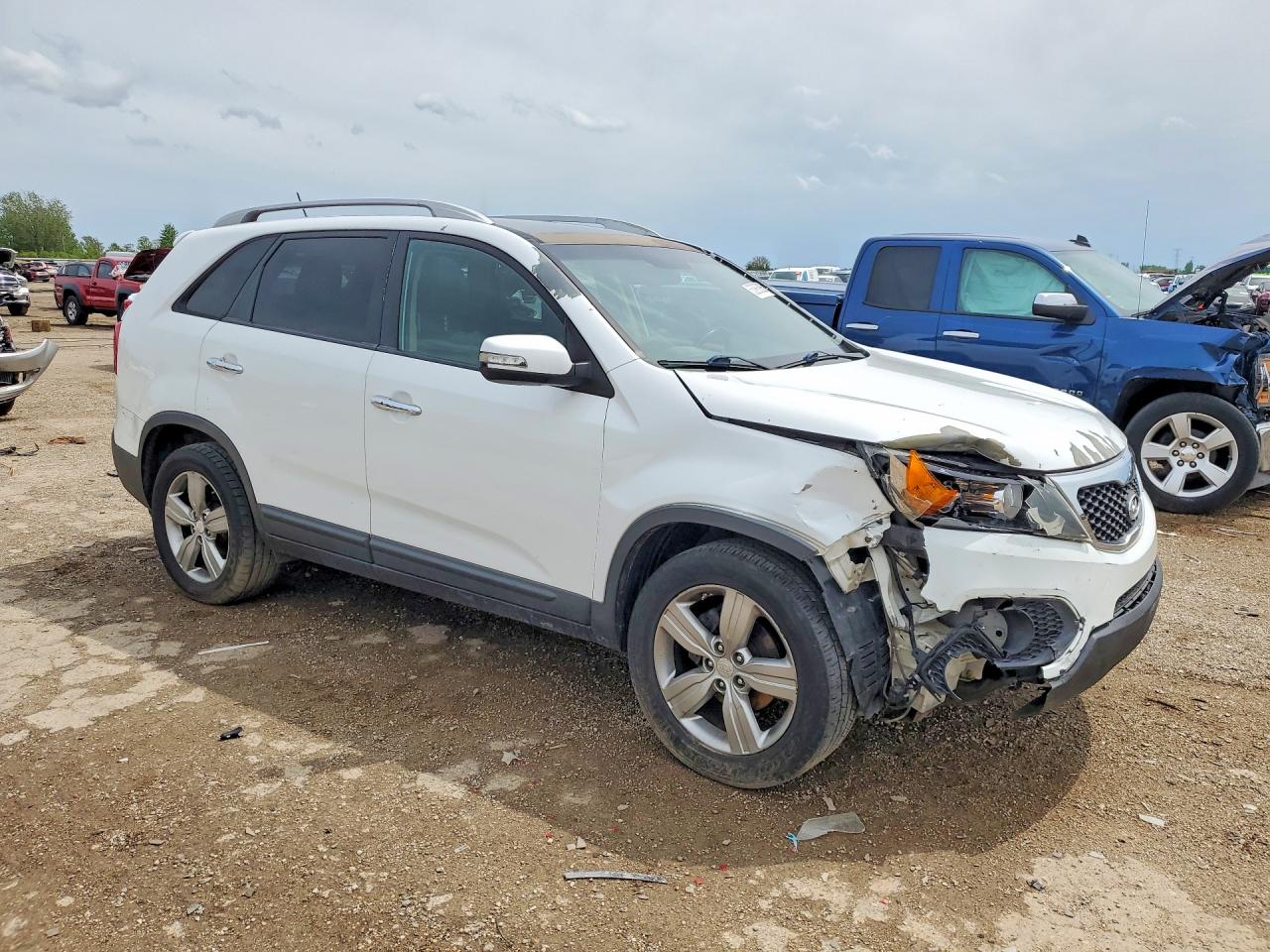 2013 Kia Sorento Ex White vin: 5XYKU4A25DG341768