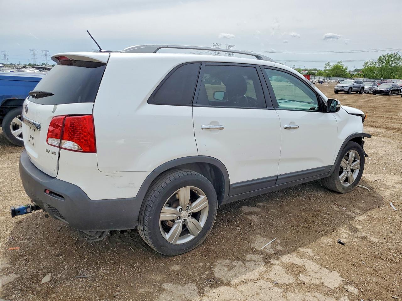 2013 Kia Sorento Ex White vin: 5XYKU4A25DG341768
