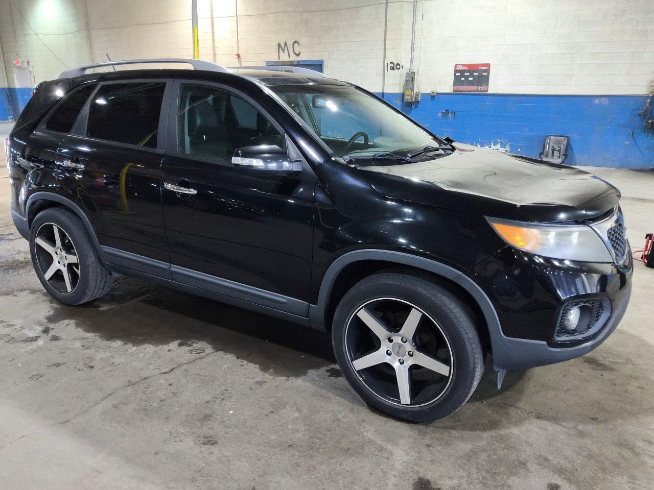 2011 Kia Sorento Ex Black vin: 5XYKU4A26BG083550