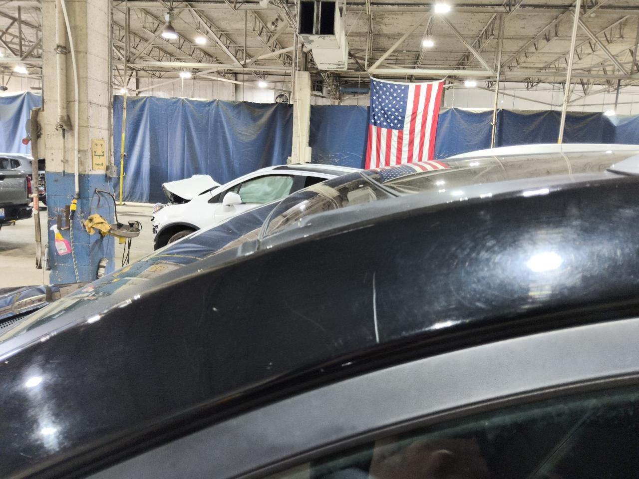 2011 Kia Sorento Ex Black vin: 5XYKU4A26BG083550 Damage: Left Drip Rail, Heavy Scratch, 1 To 2 Inches