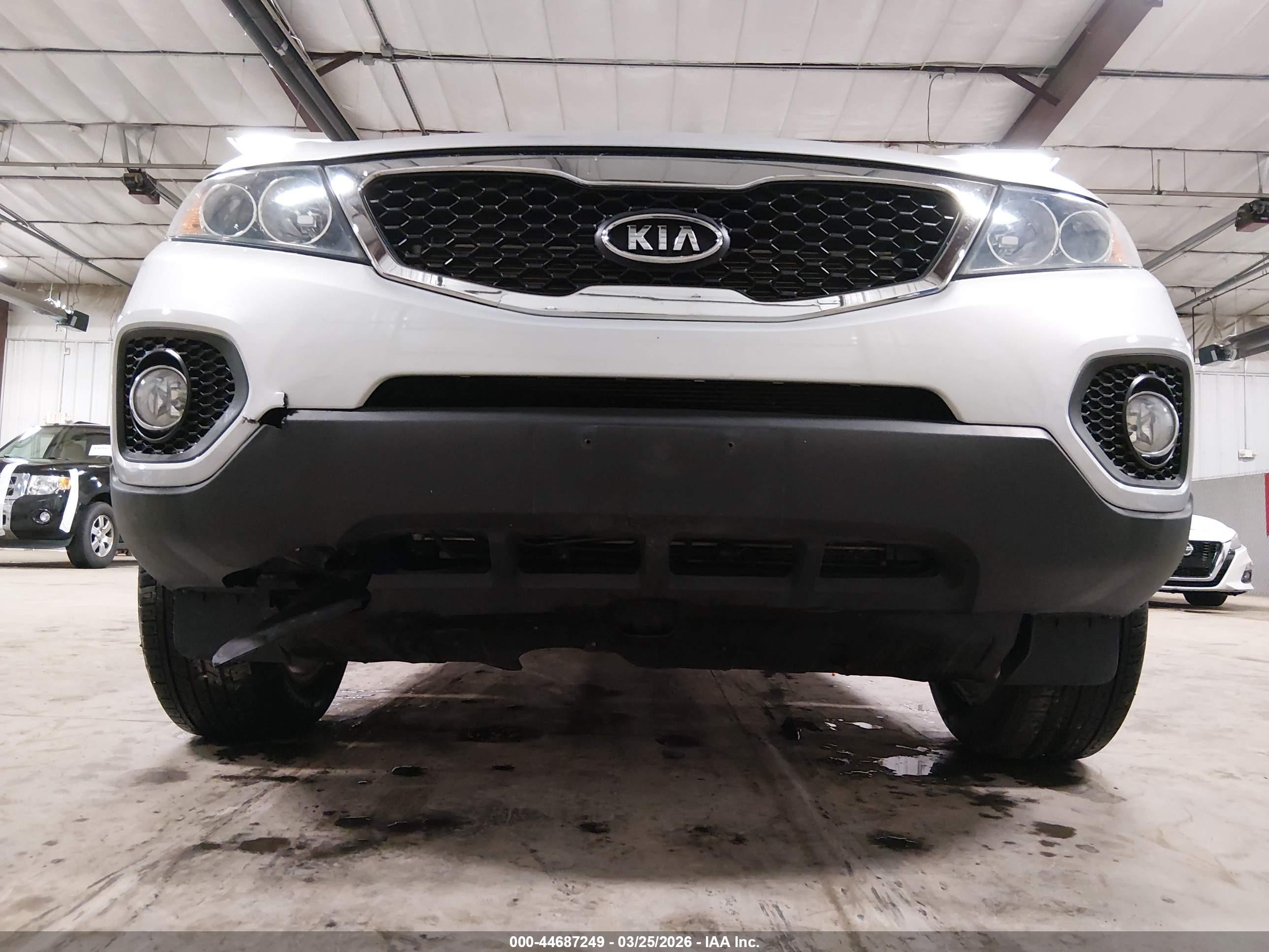 2011 Kia Sorento Ex V6 Серебряный vin: 5XYKU4A26BG185902