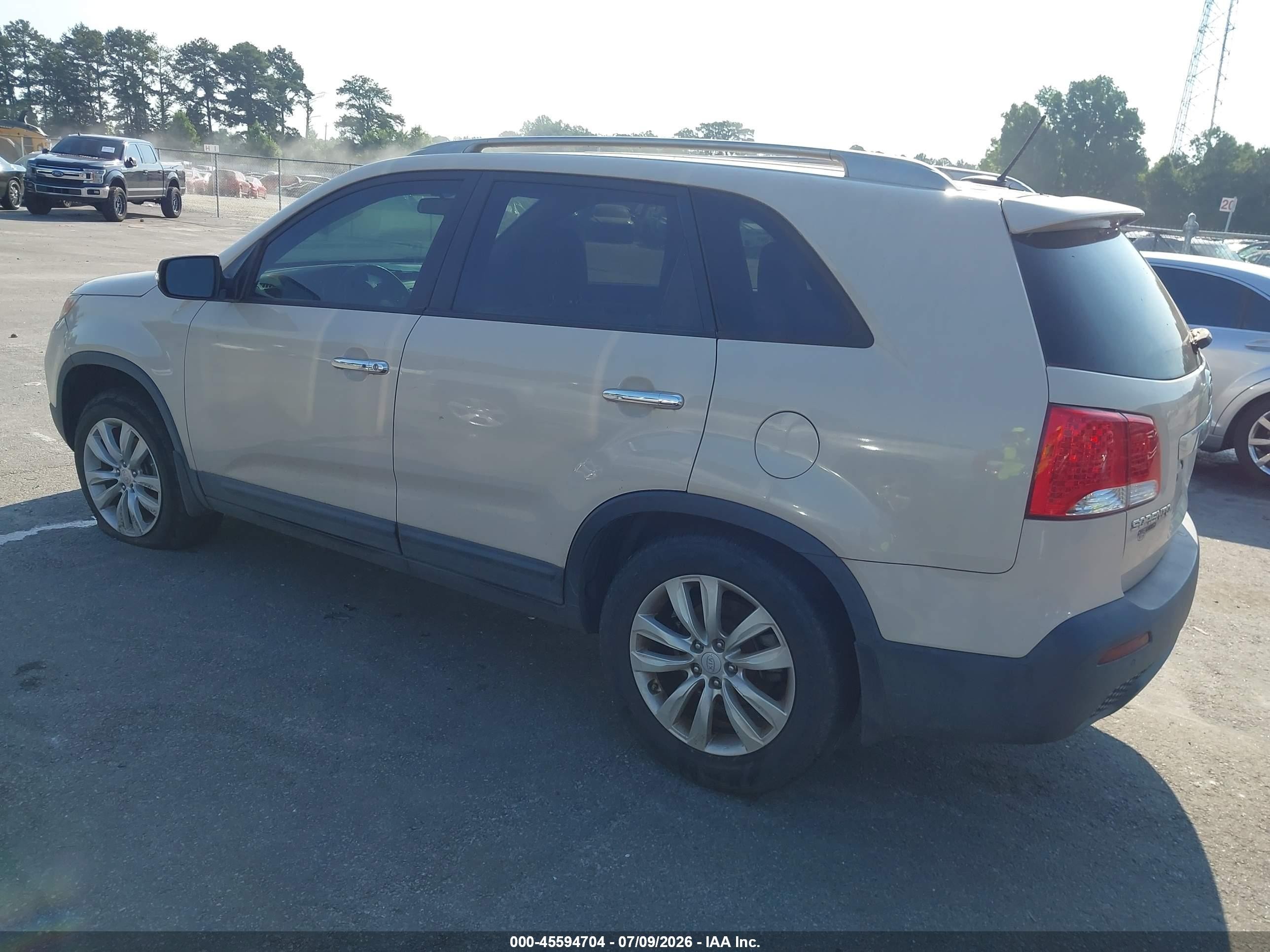 2011 Kia Sorento Ex V6 Cream vin: 5XYKU4A29BG070940