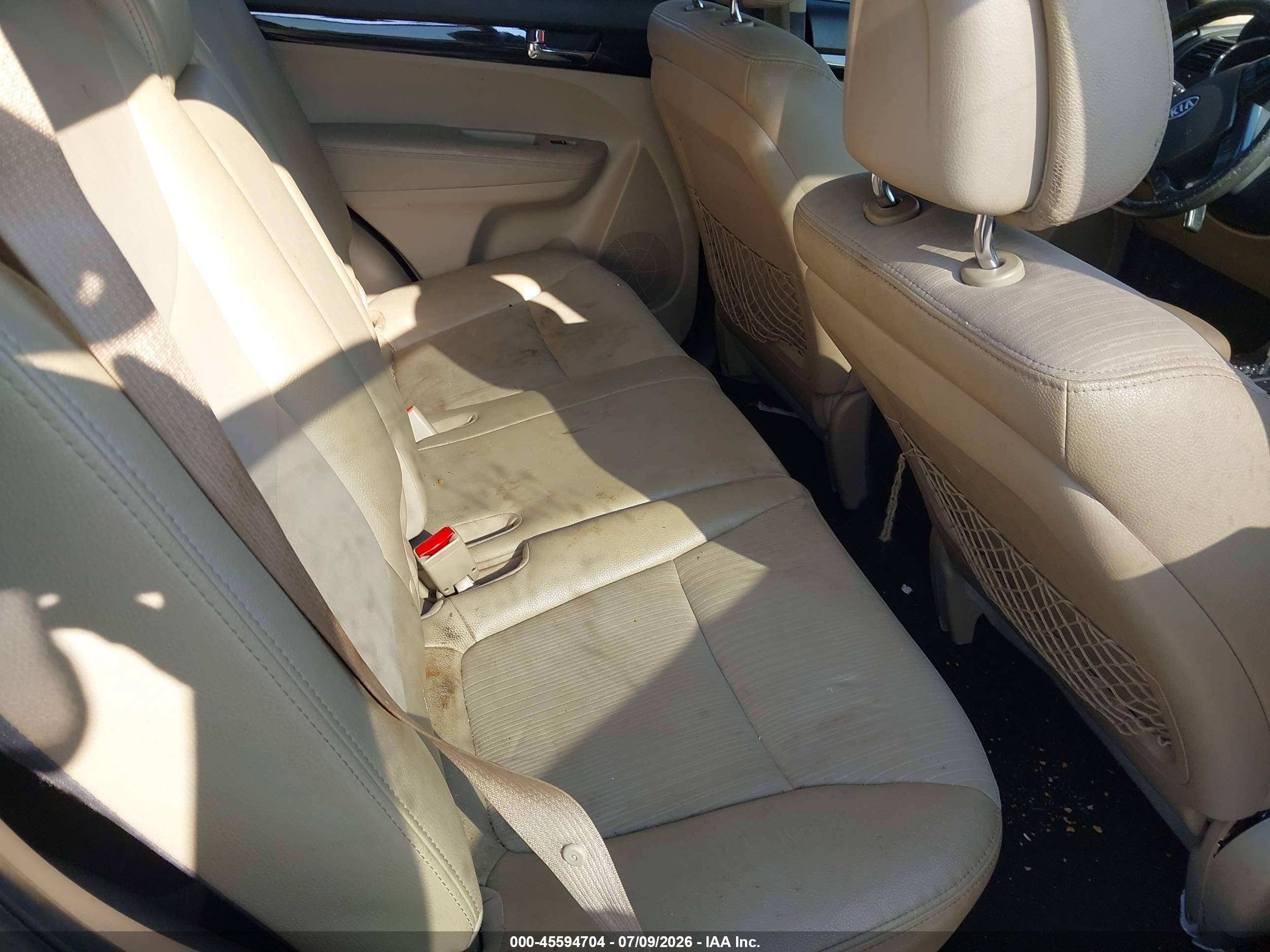 2011 Kia Sorento Ex V6 Cream vin: 5XYKU4A29BG070940