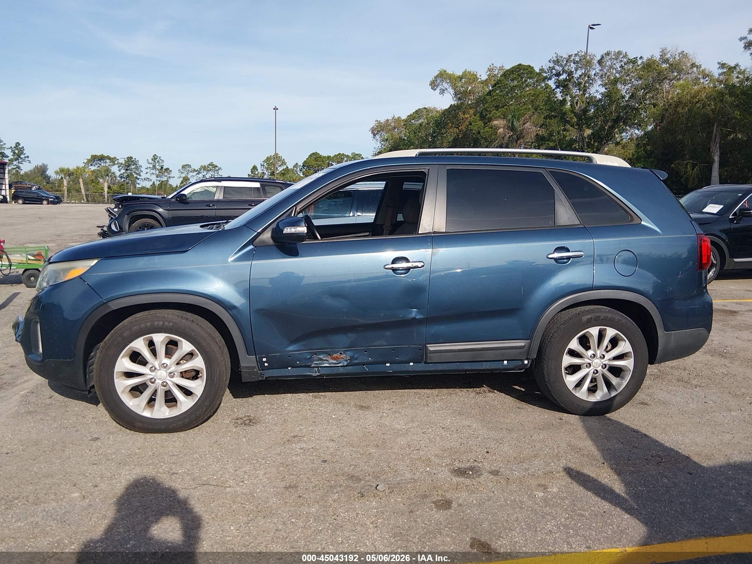 2014 Kia Sorento Ex V6 Blue vin: 5XYKU4A72EG431019
