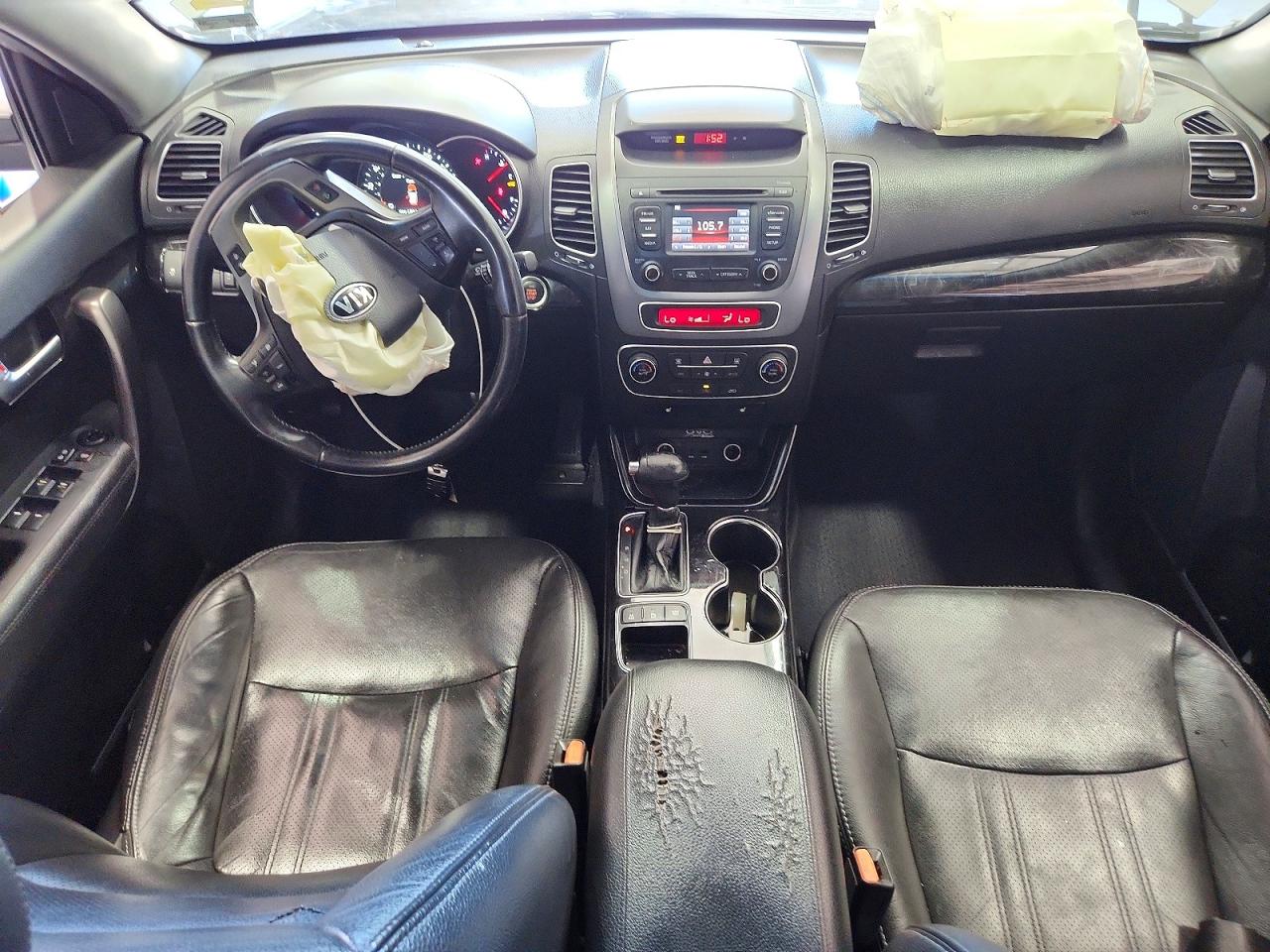 2015 Kia Borrego Silver vin: 5XYKU4A73FG632641