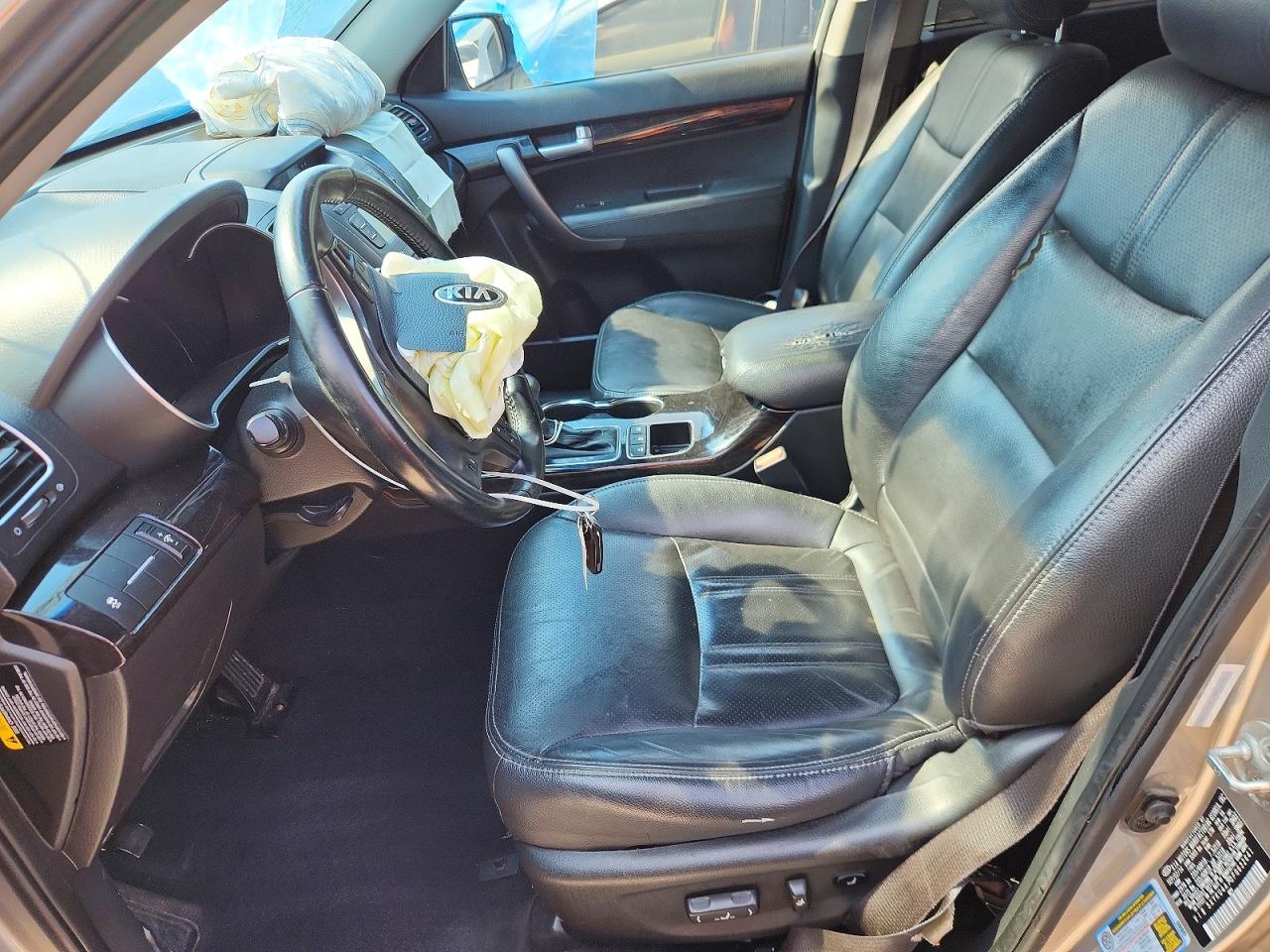 2015 Kia Borrego Silver vin: 5XYKU4A73FG632641