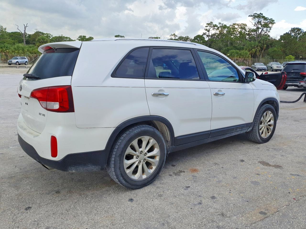 2015 Kia Sorento Ex White vin: 5XYKU4A7XFG640557