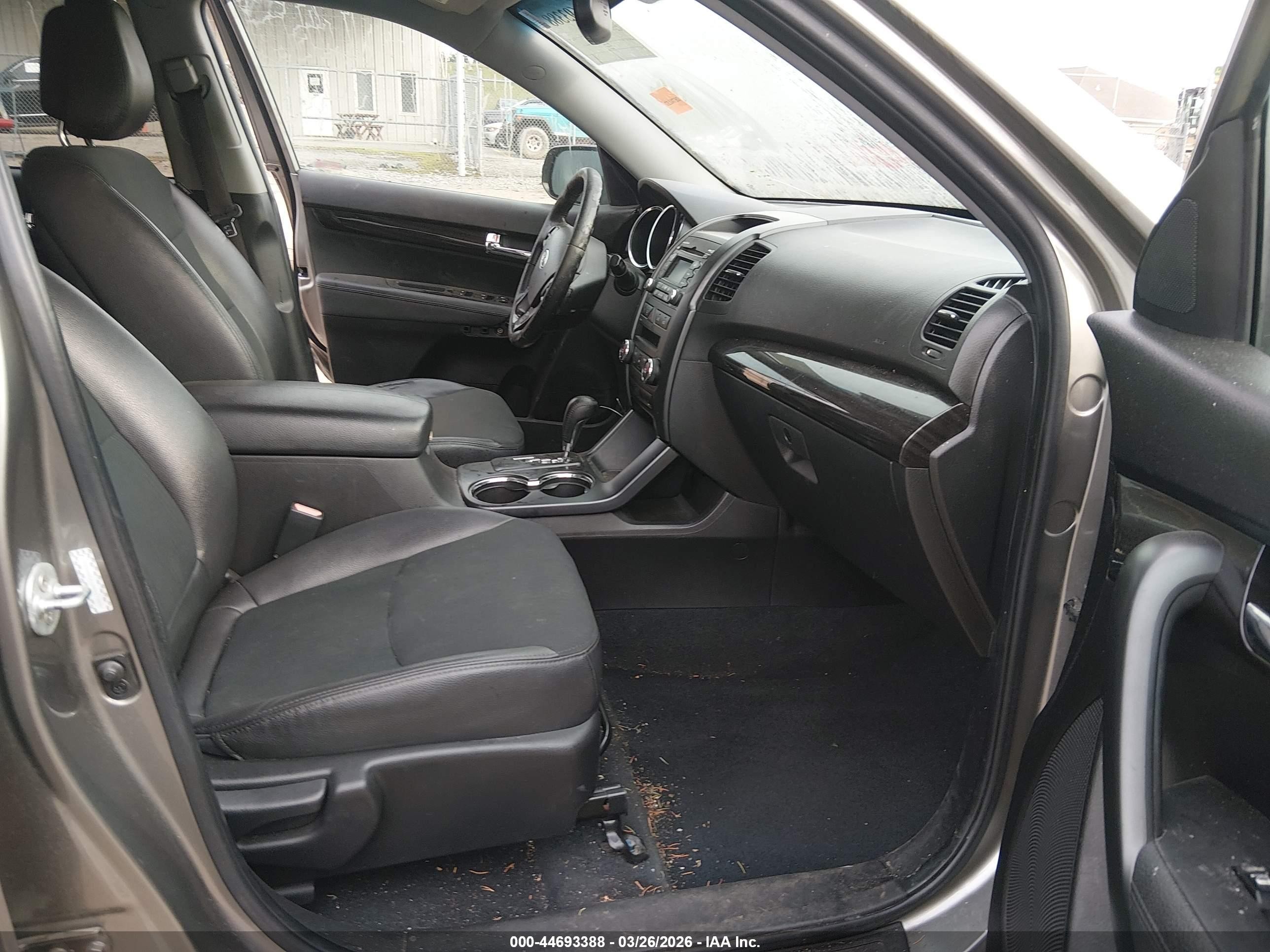 2011 Kia Sorento Ex Серый vin: 5XYKUCA14BG076887